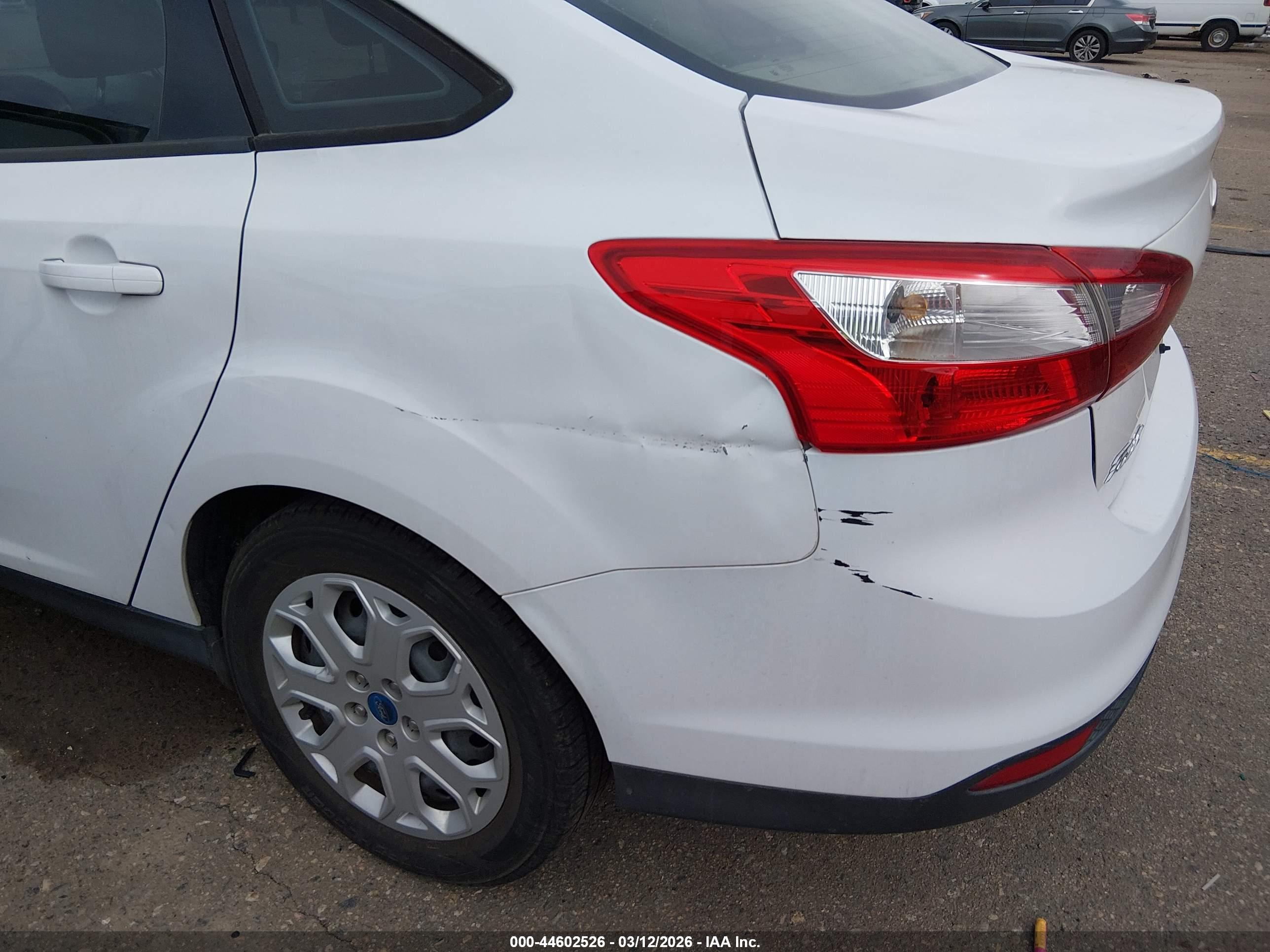 FORD FOCUS image 6