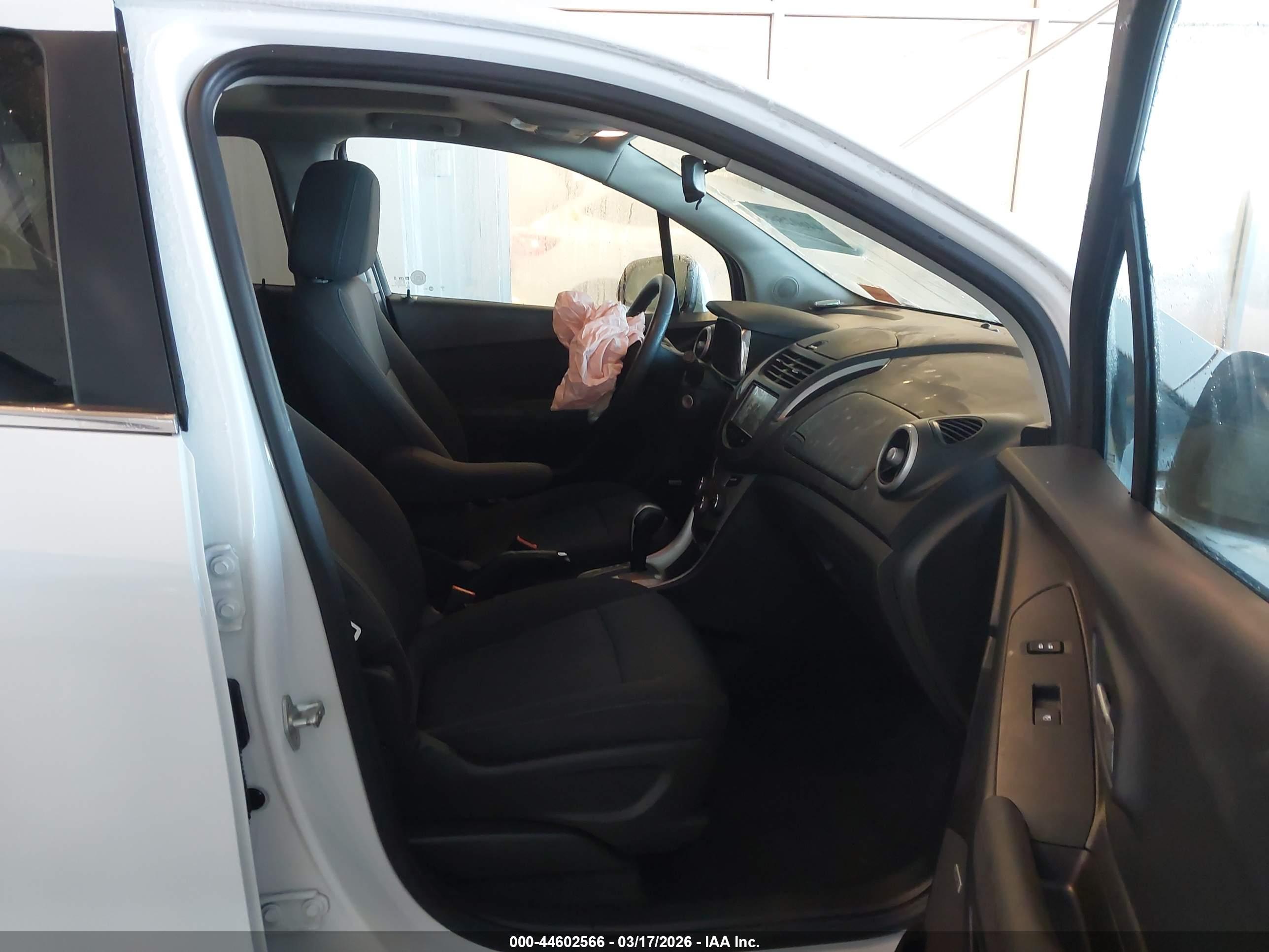 CHEVROLET TRAX image 5