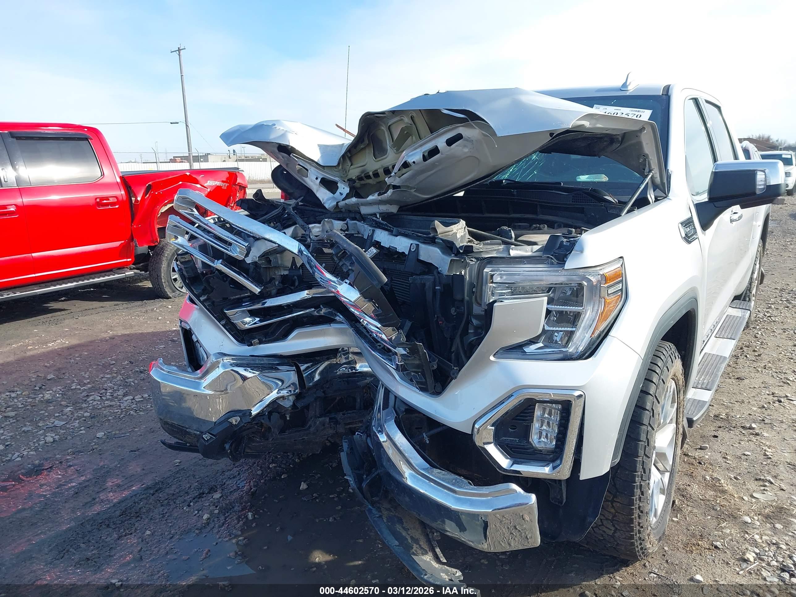 GMC SIERRA image 6