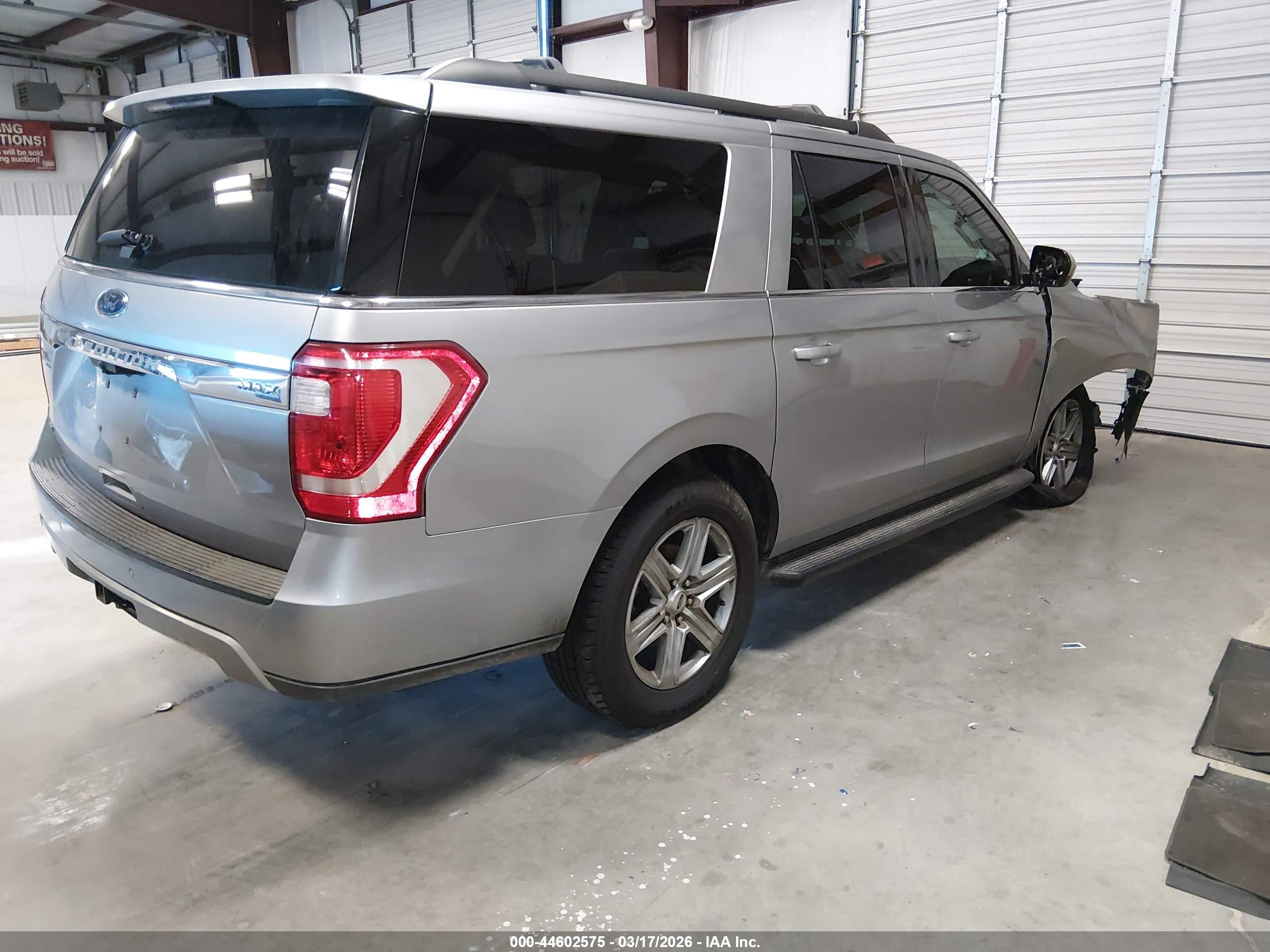 FORD EXPEDITION image 4