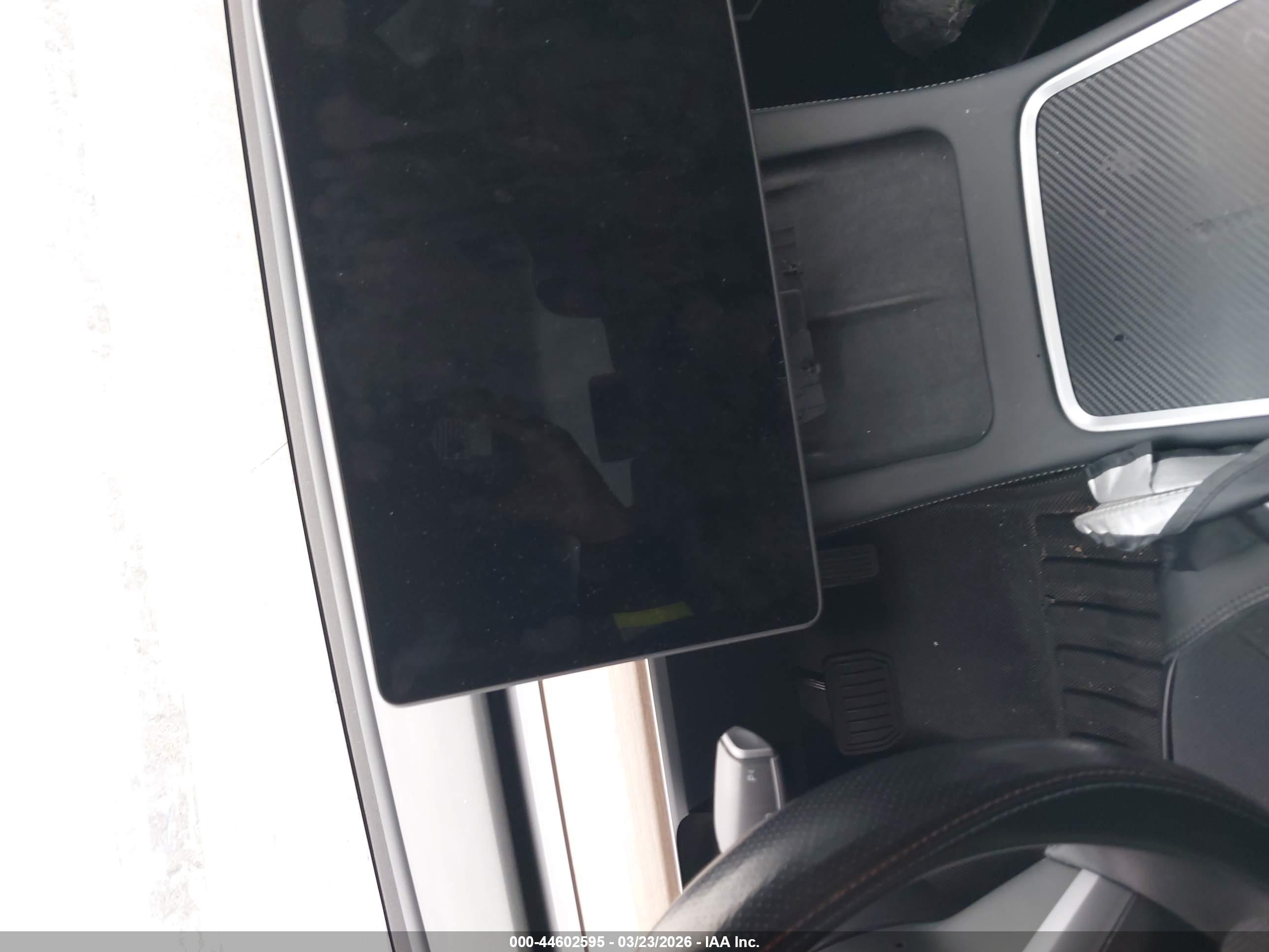 TESLA MODEL image 7