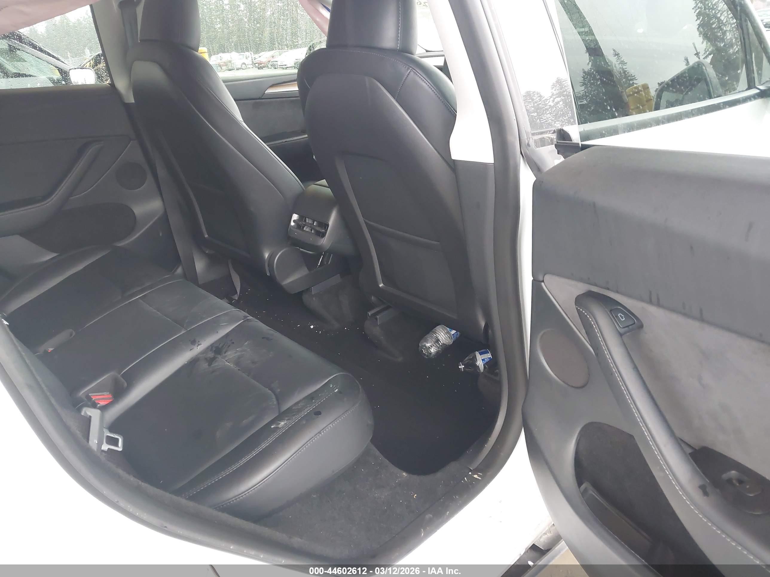 TESLA MODEL image 8