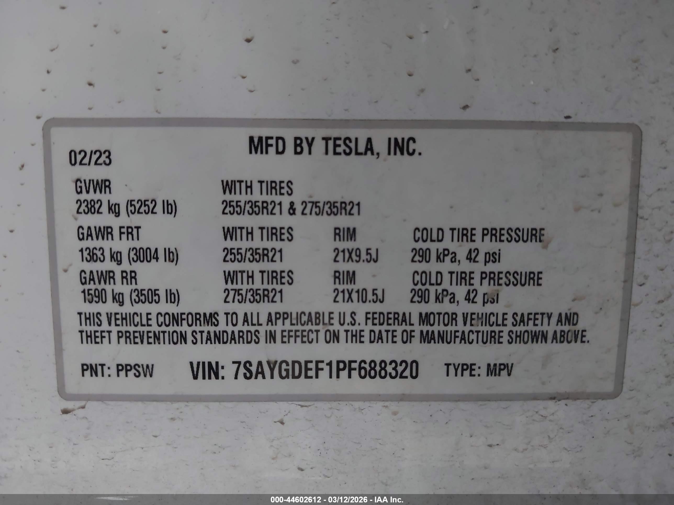 TESLA MODEL image 9