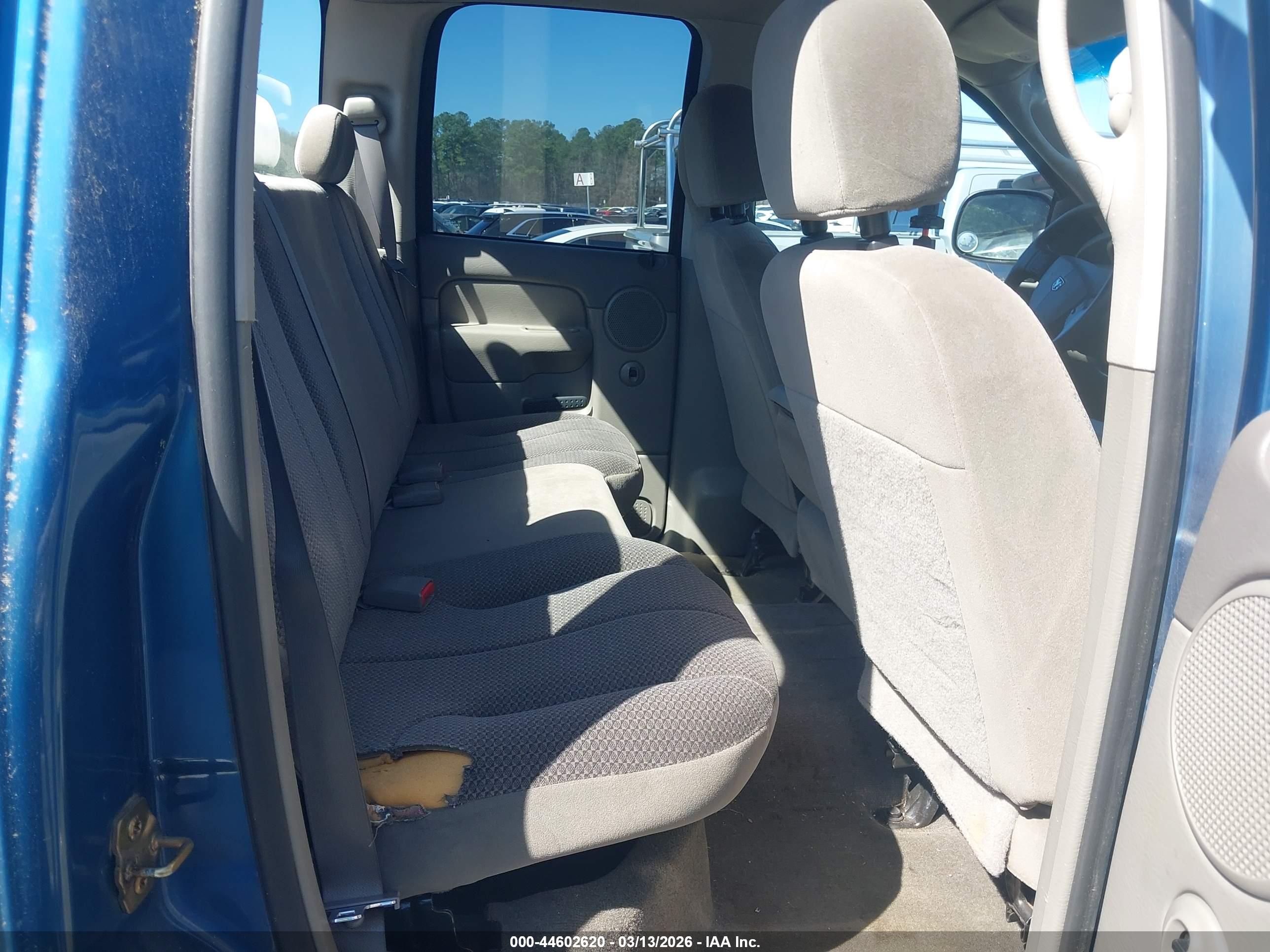 DODGE RAM image 8