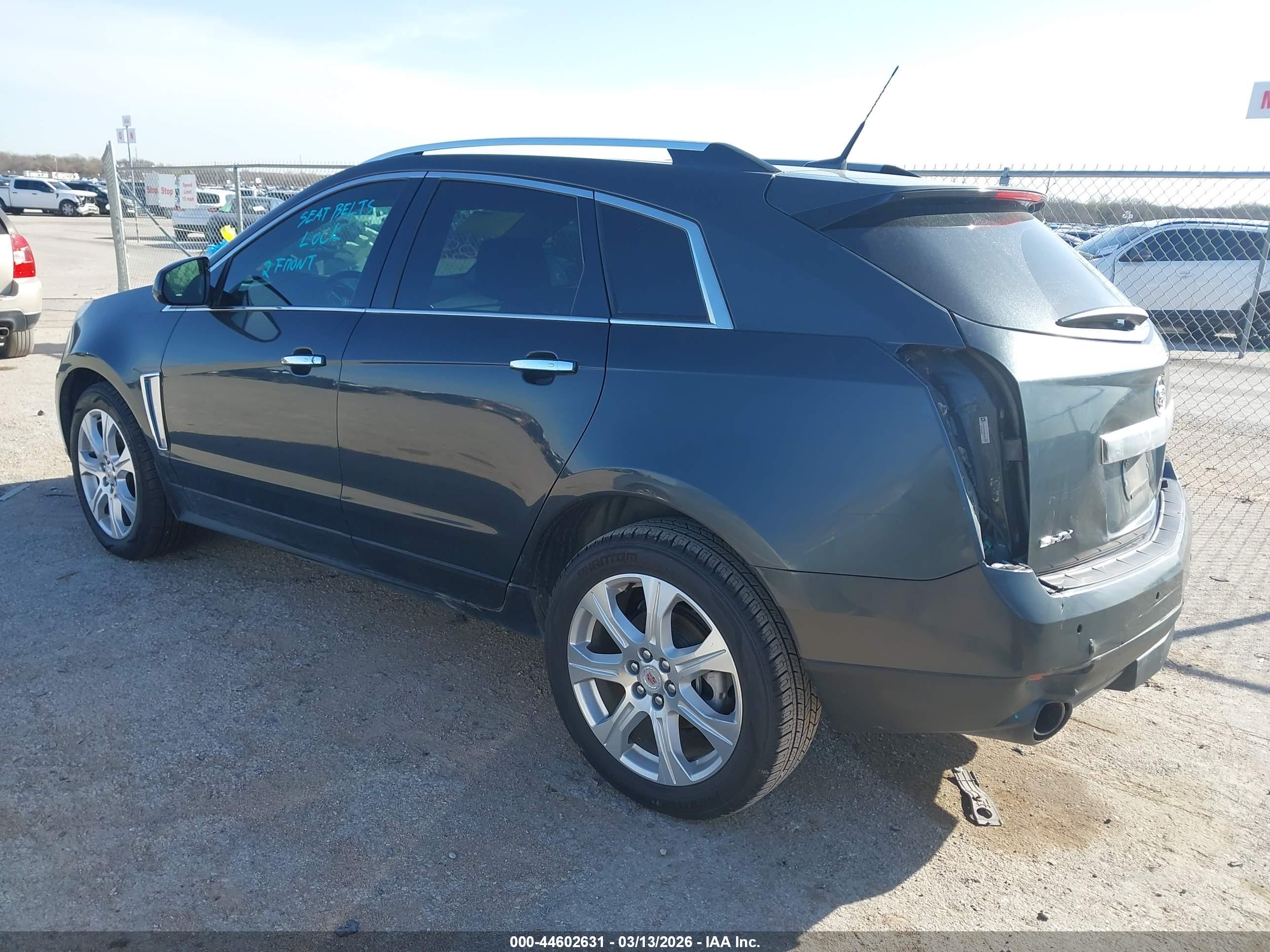 CADILLAC SRX image 3
