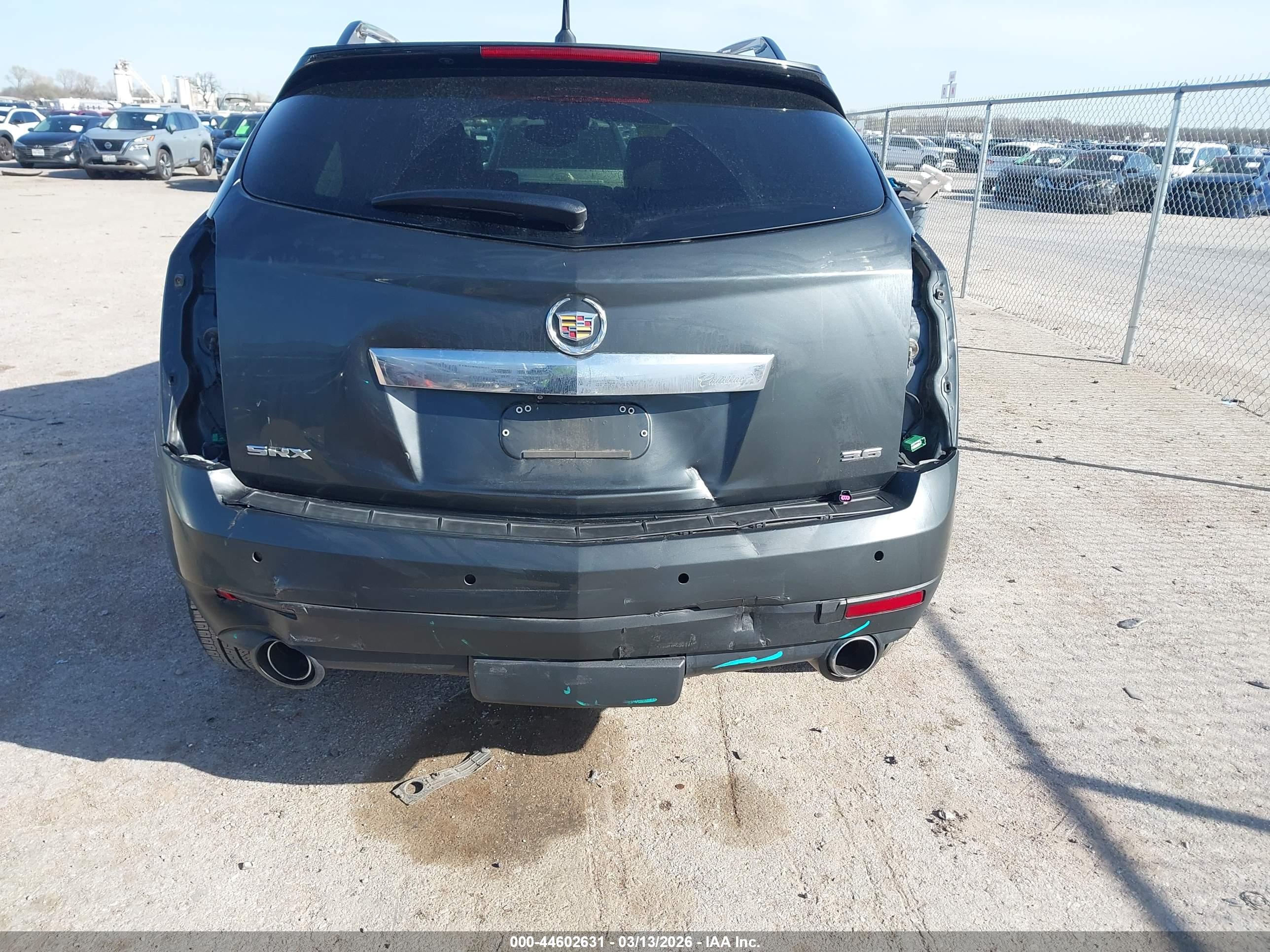 CADILLAC SRX image 6