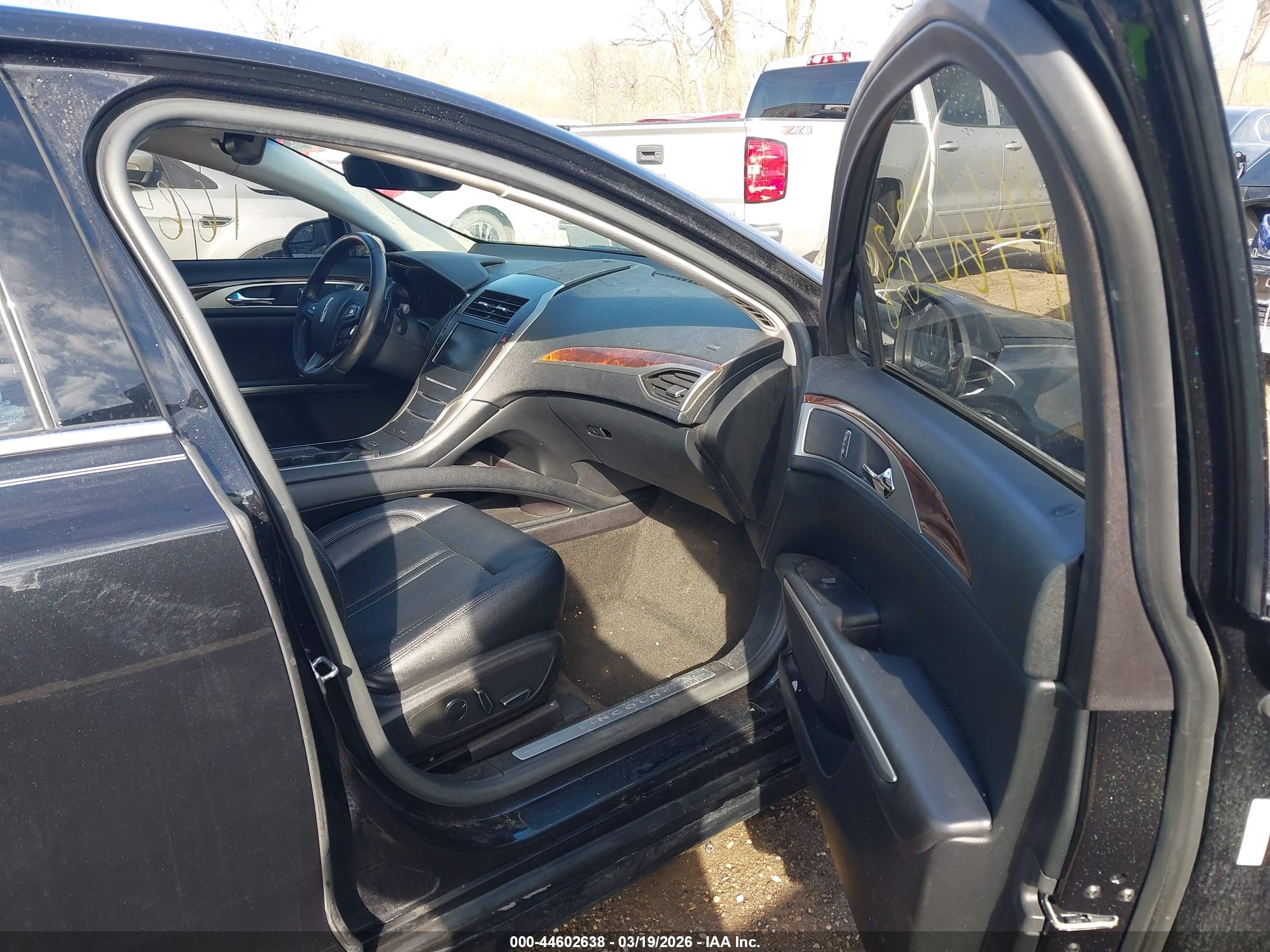 LINCOLN MKZ image 5