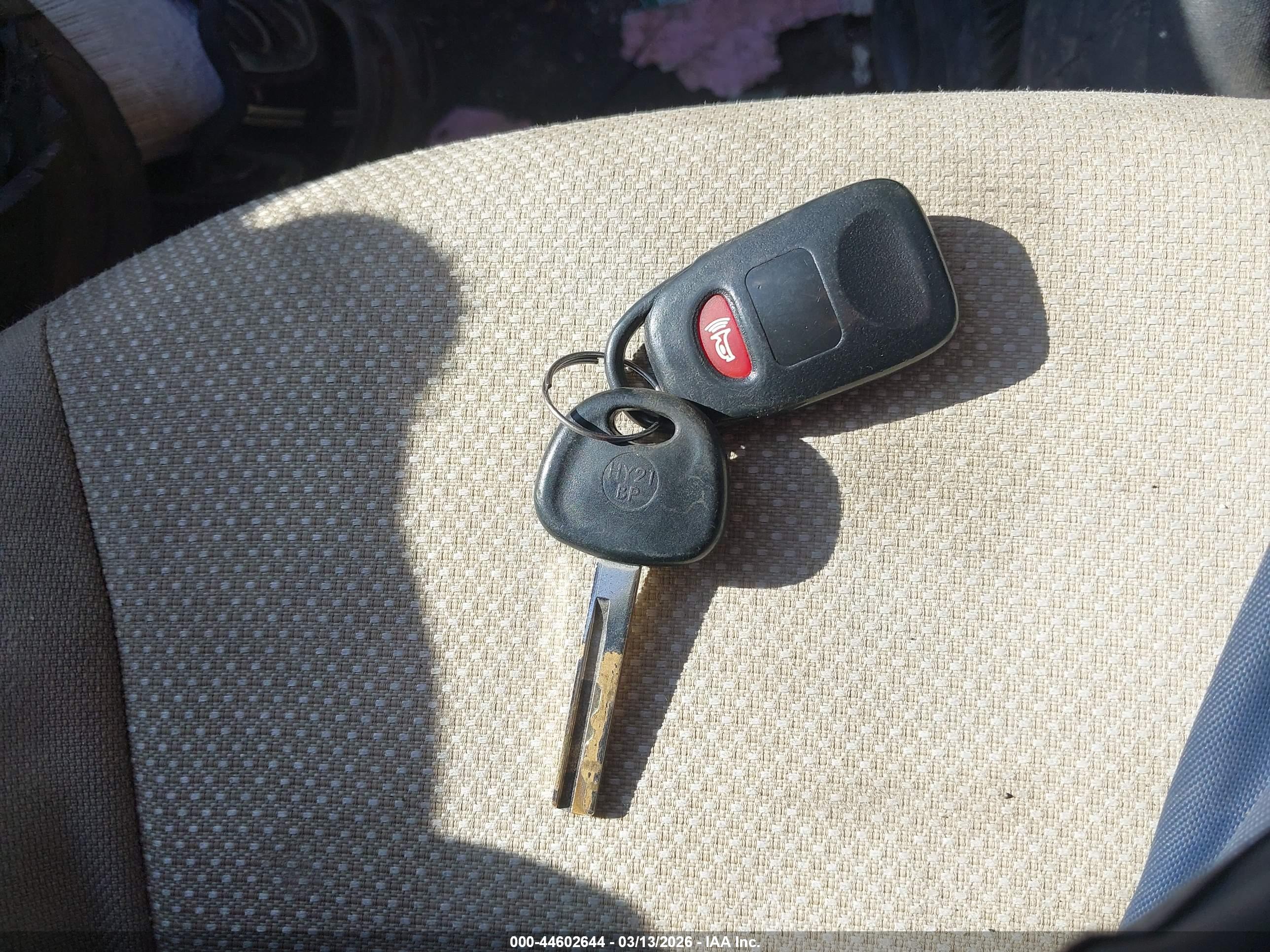 HYUNDAI ACCENT image 11