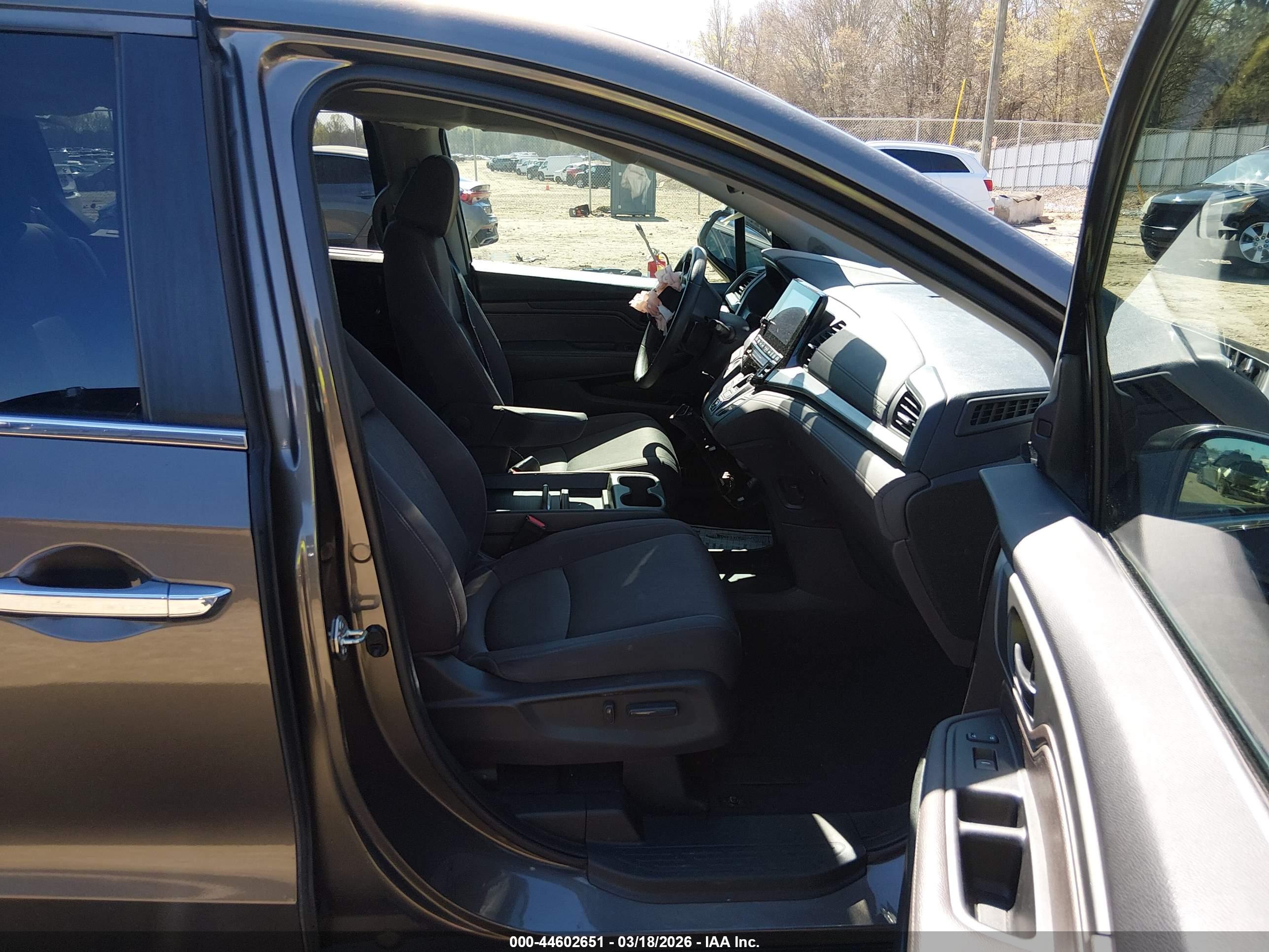 HONDA ODYSSEY image 5