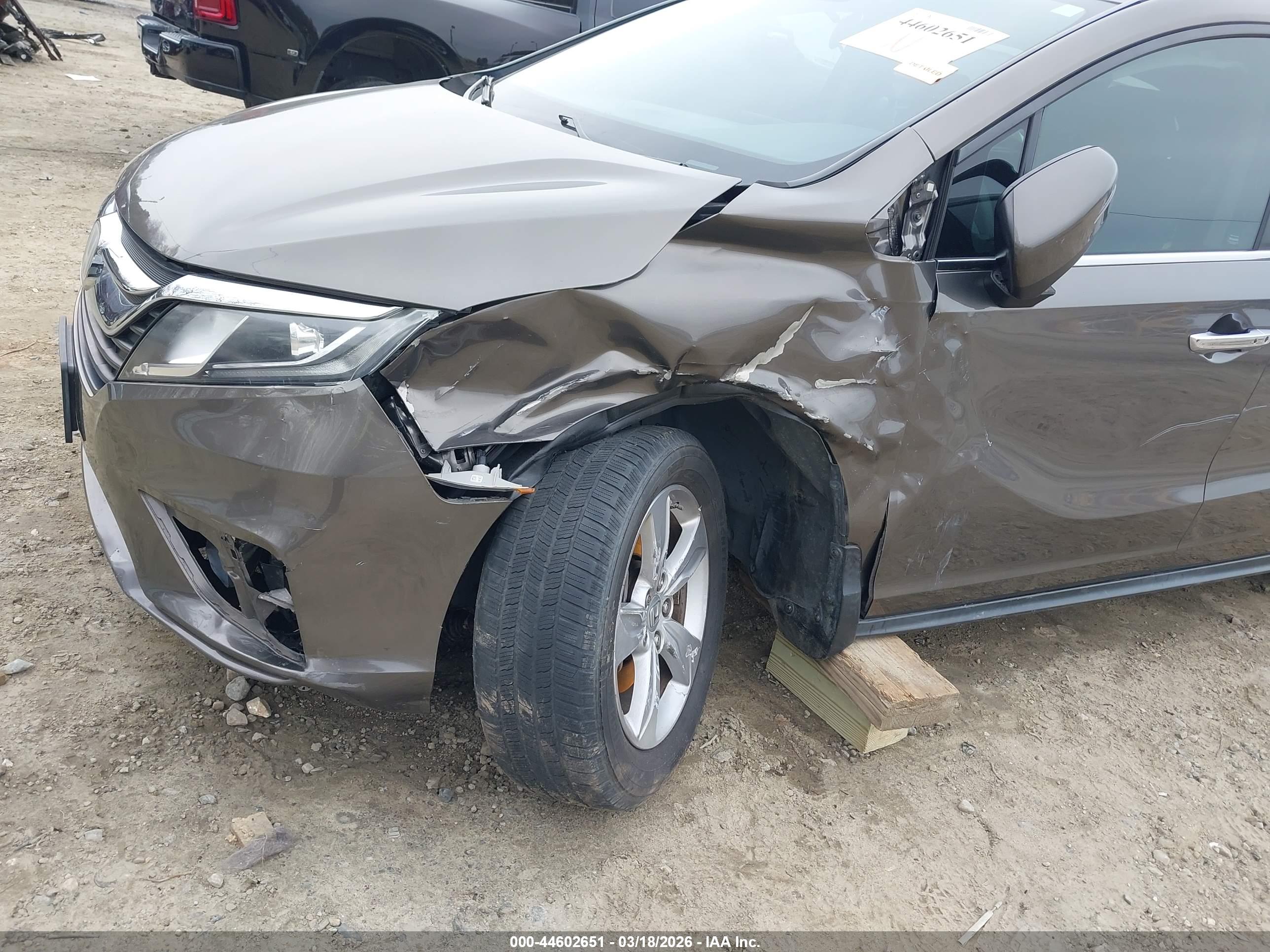 HONDA ODYSSEY image 6