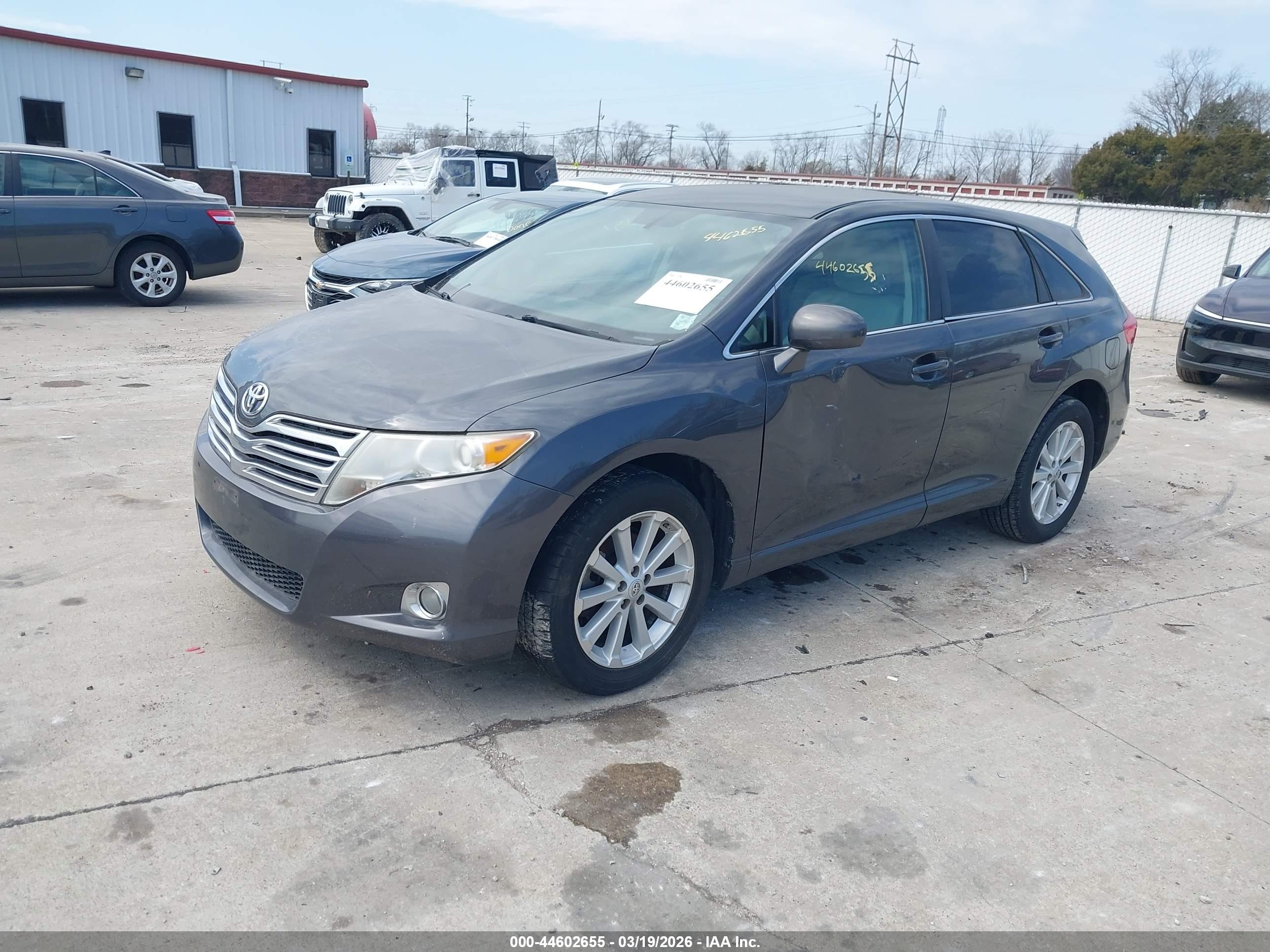 TOYOTA VENZA image 2