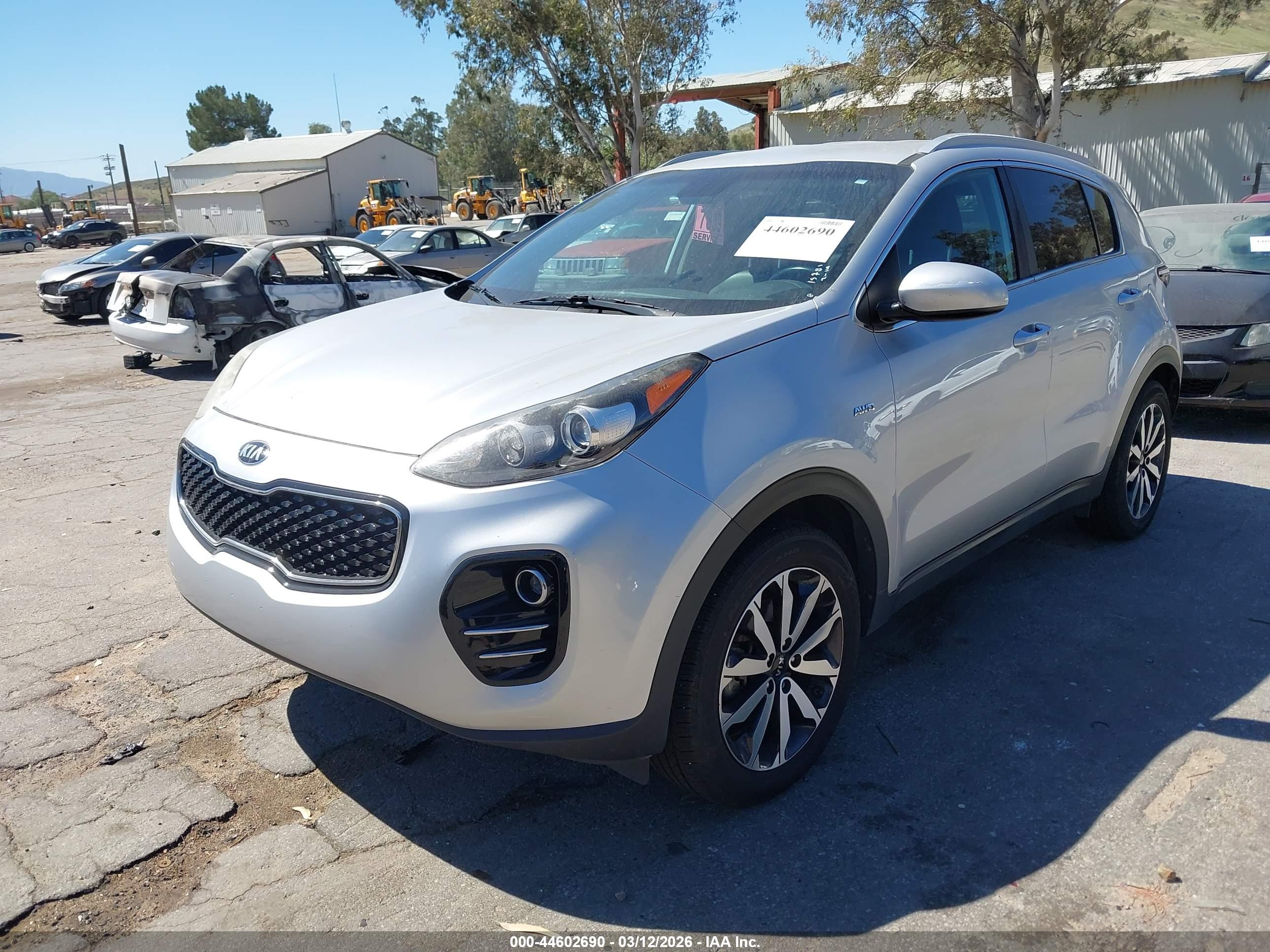 KIA SPORTAGE image 2