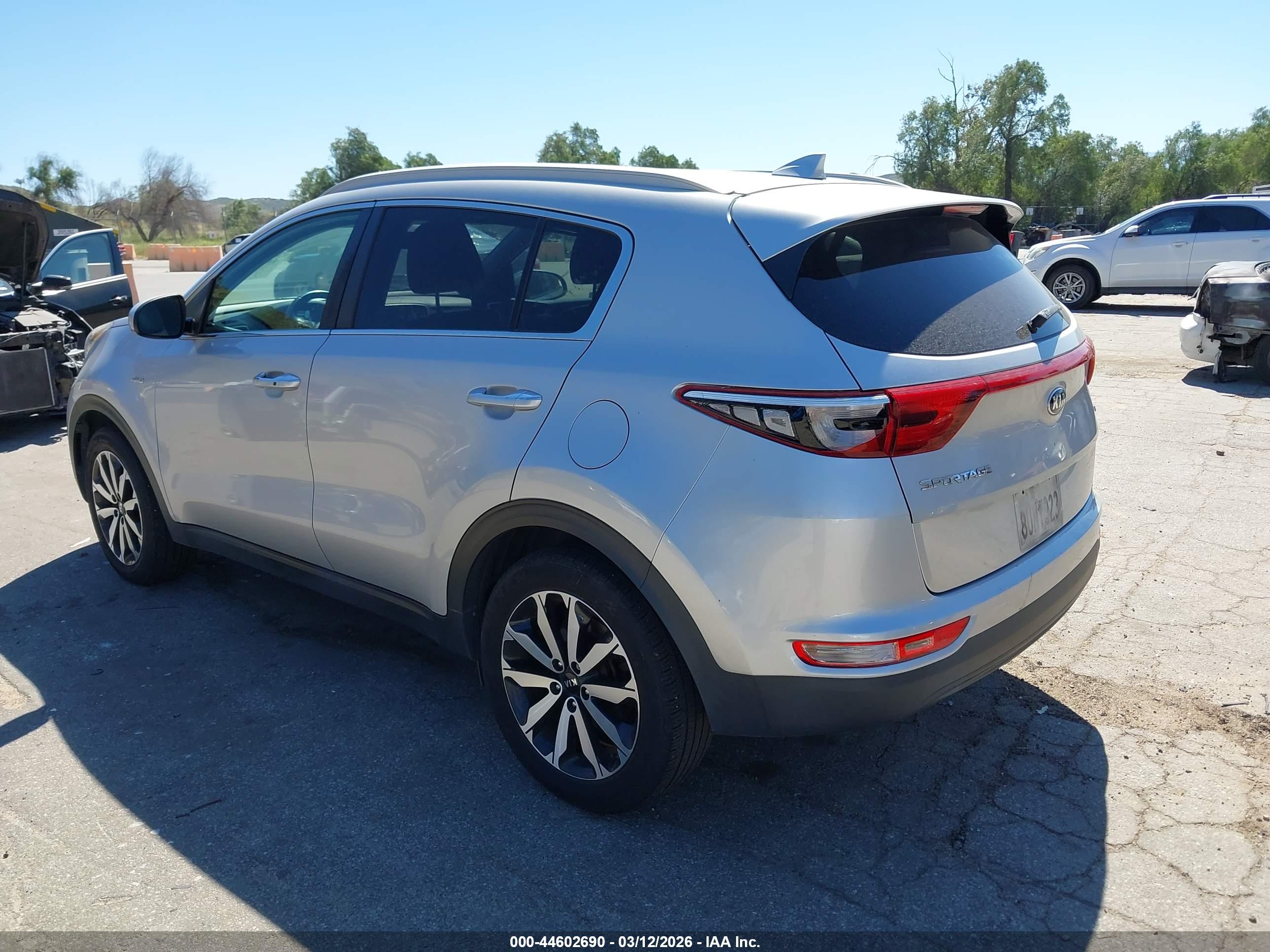 KIA SPORTAGE image 3
