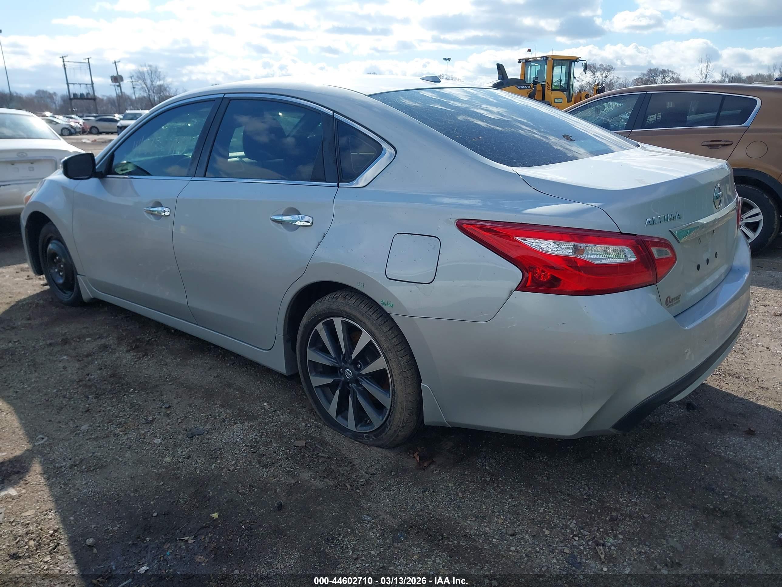 NISSAN ALTIMA image 3
