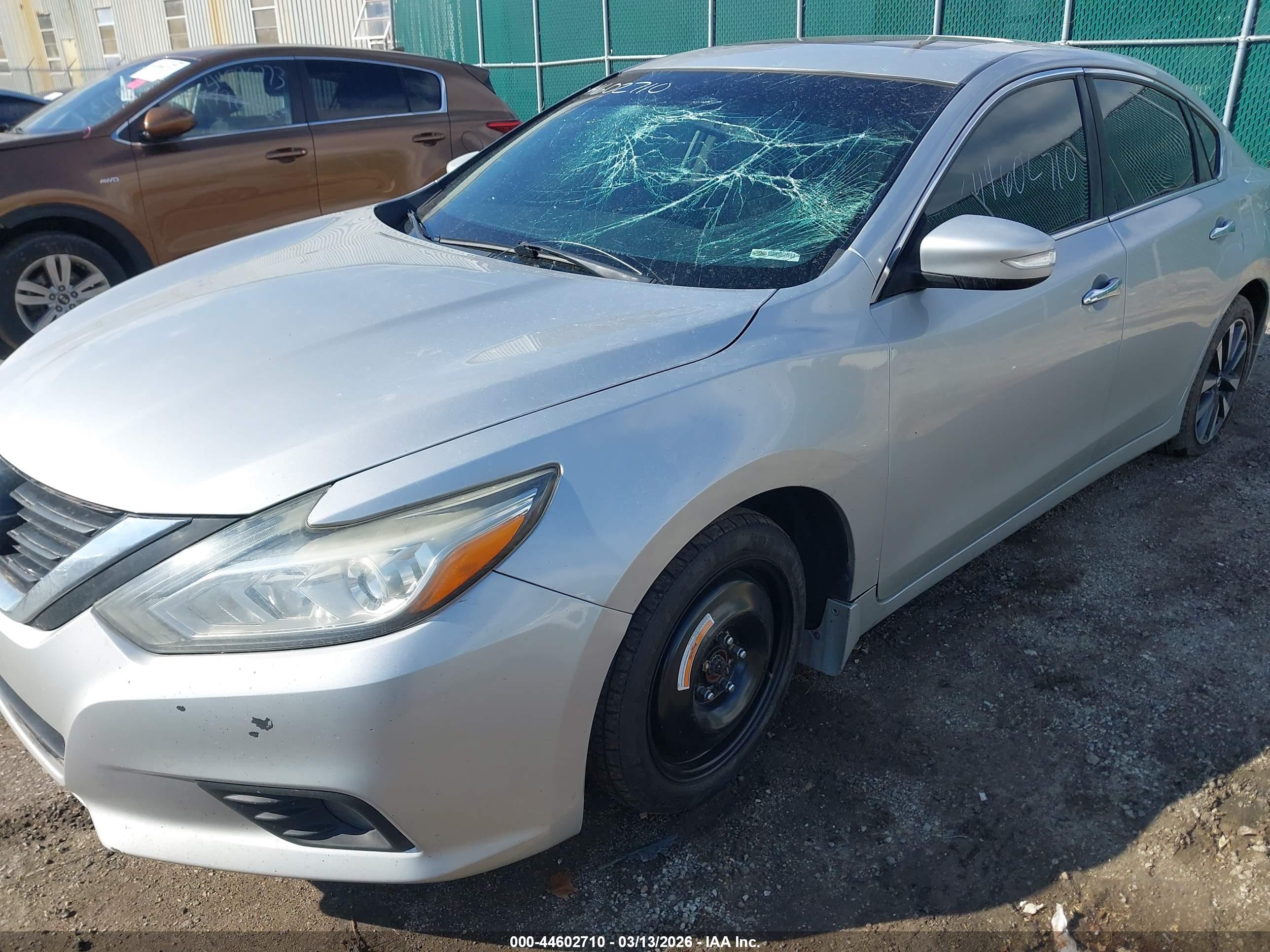 NISSAN ALTIMA image 6
