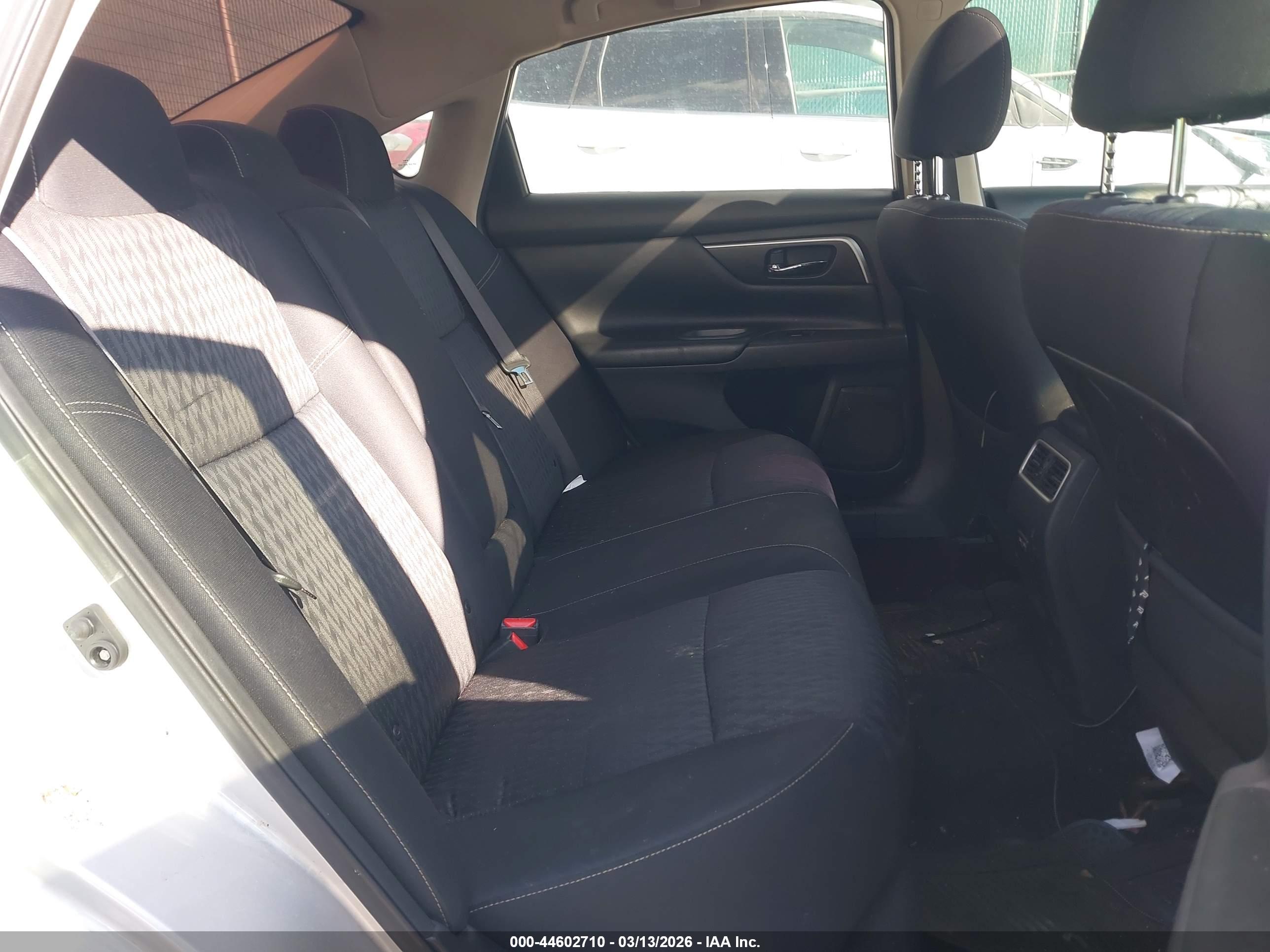 NISSAN ALTIMA image 8
