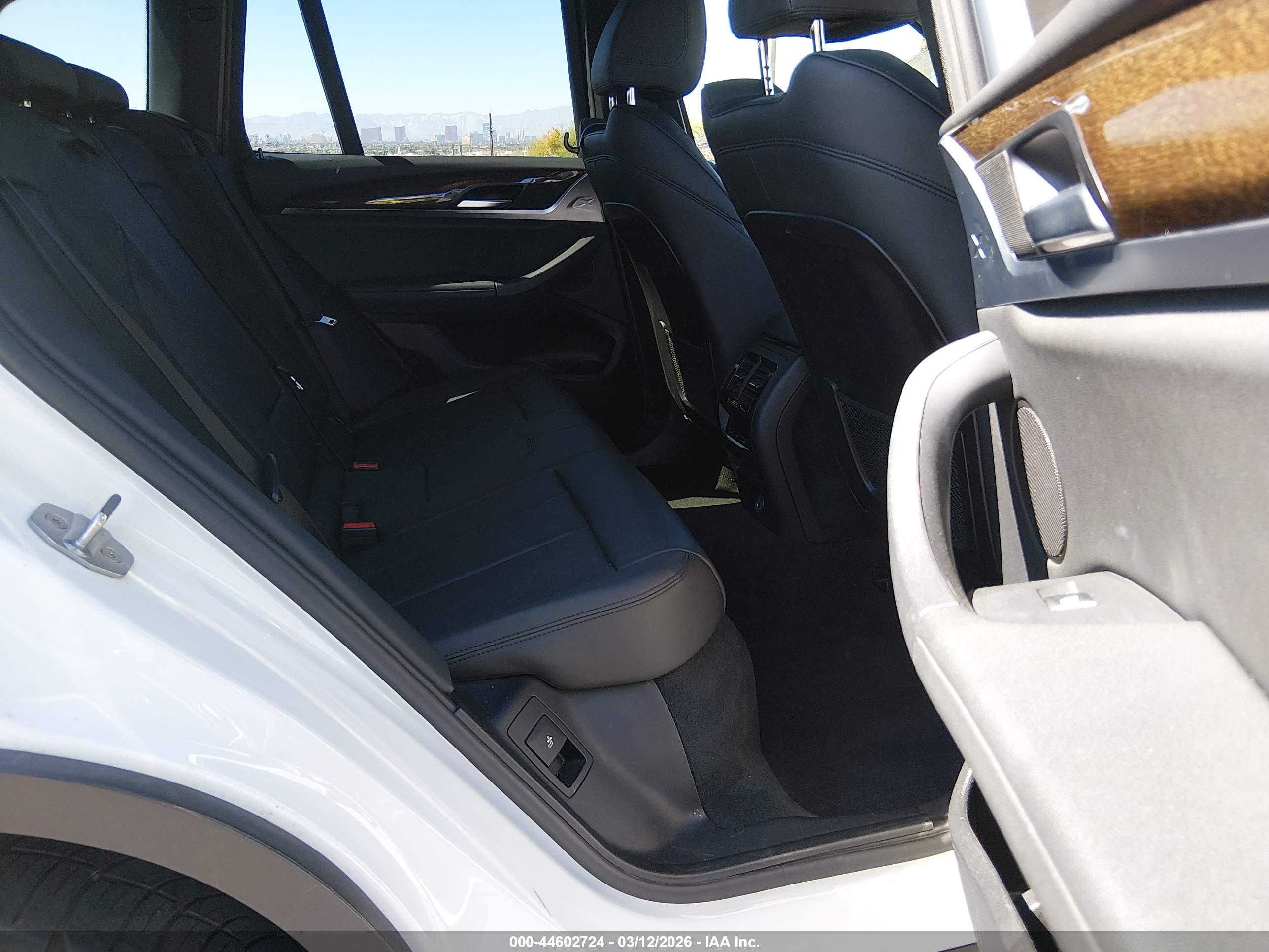 BMW X3 image 8