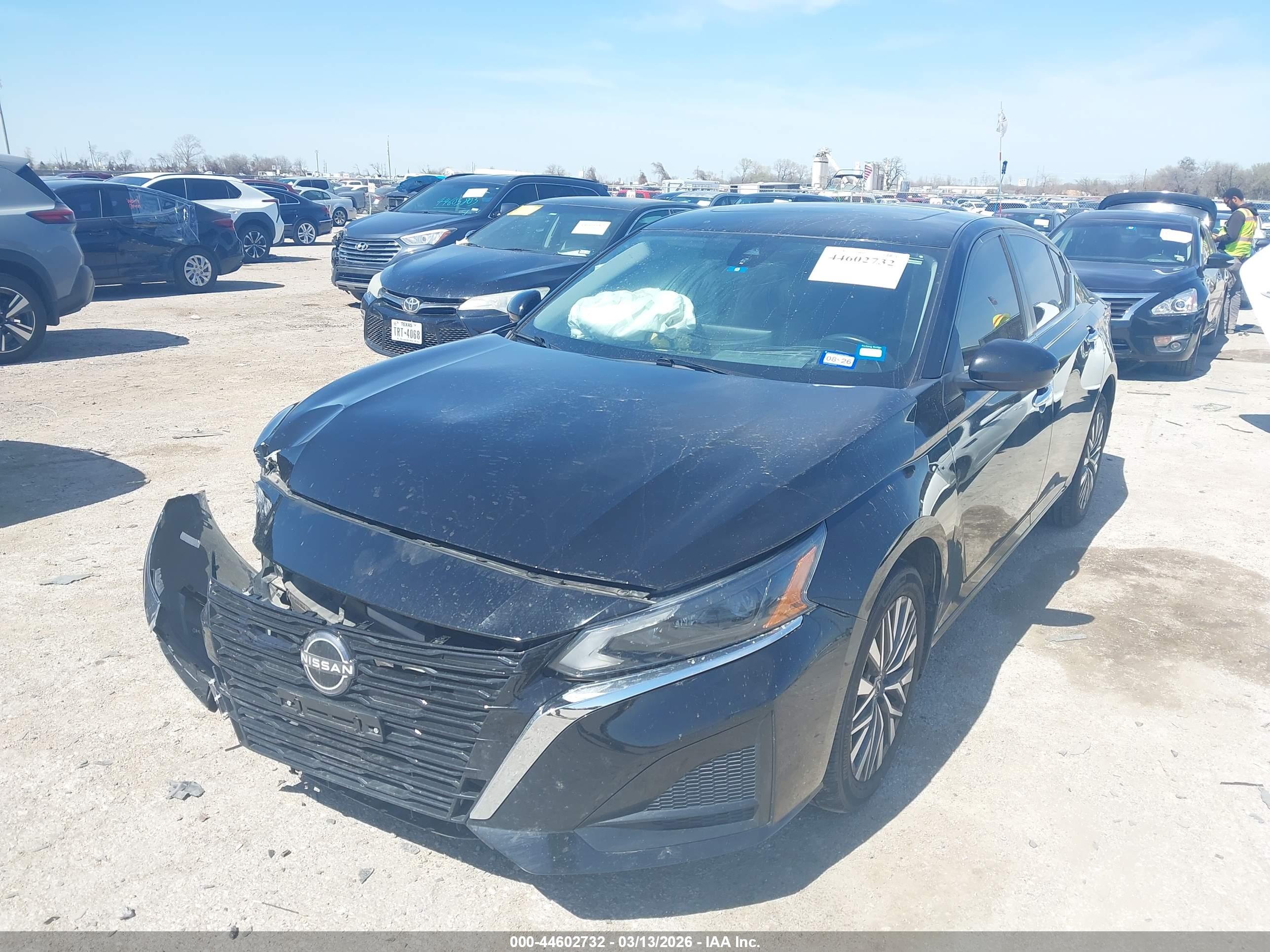 NISSAN ALTIMA image 2