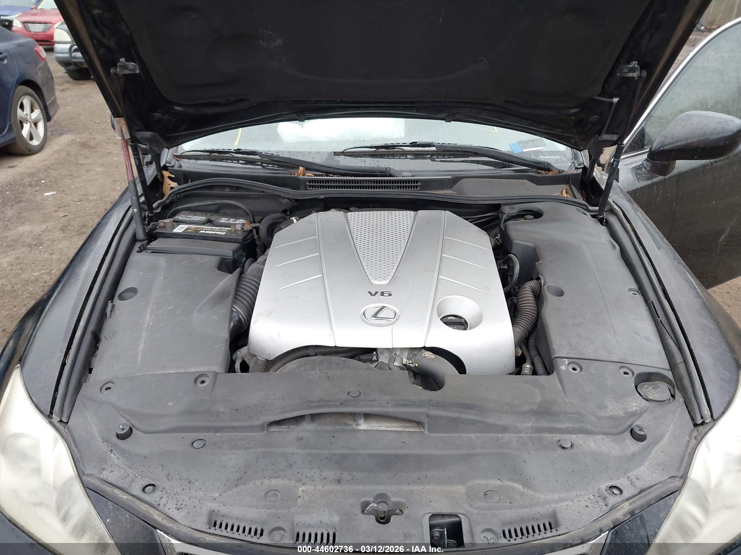 LEXUS IS image 10