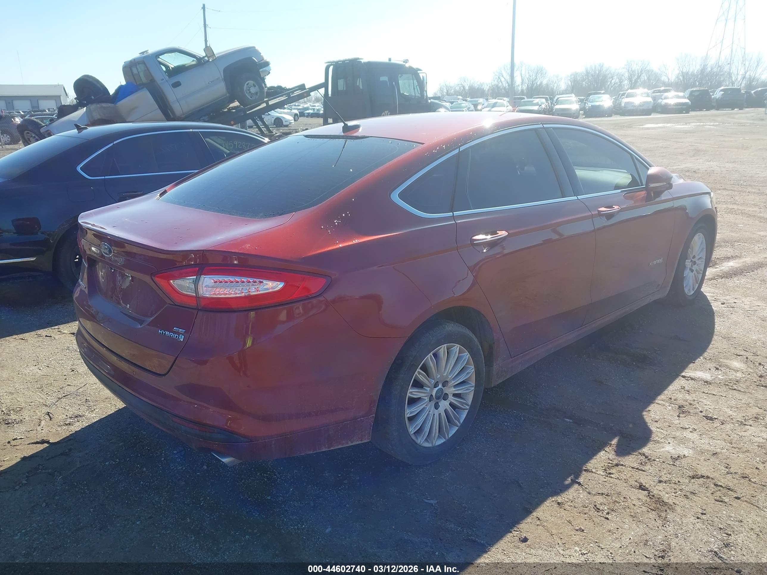 FORD FUSION image 4
