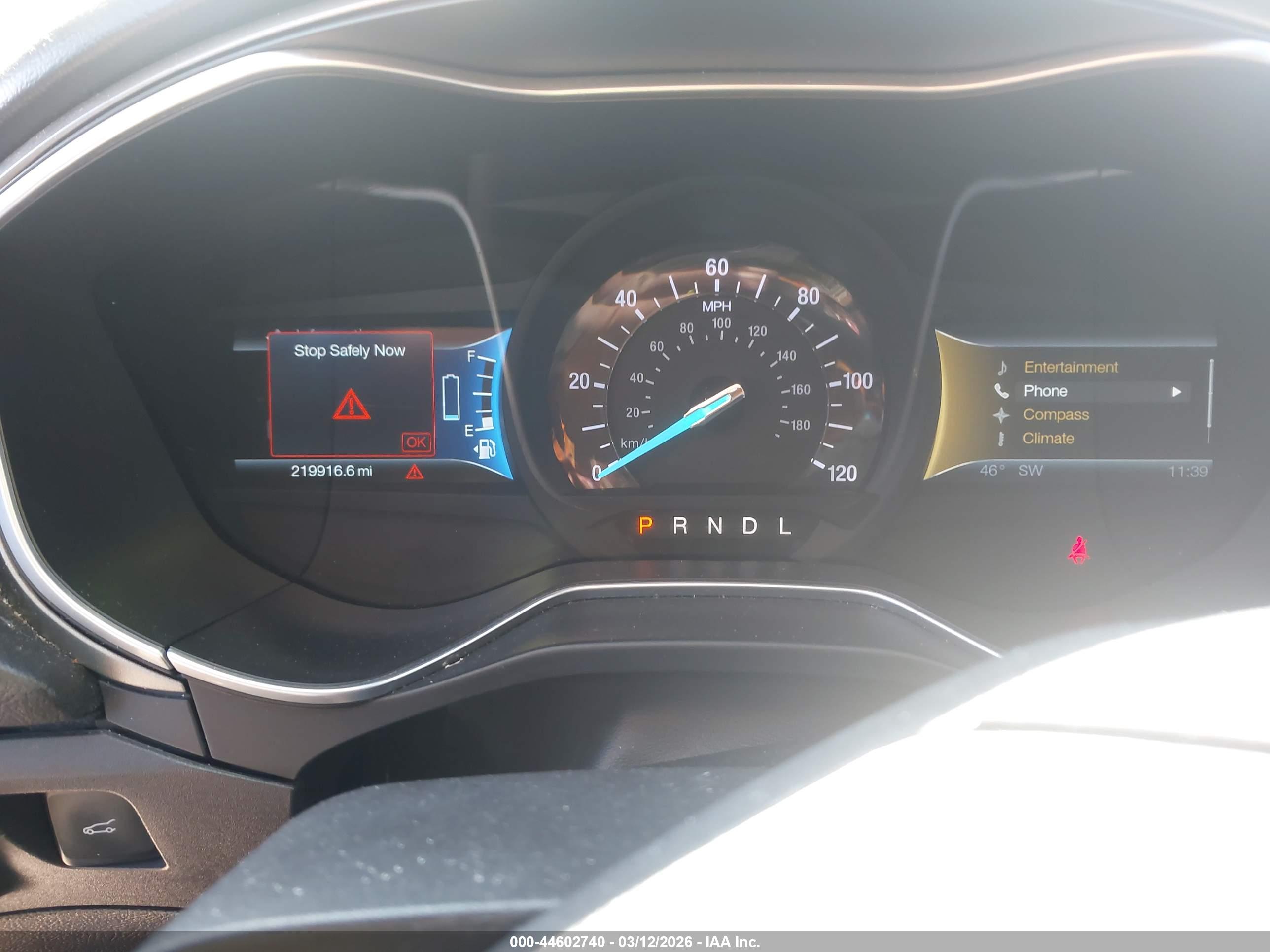 FORD FUSION image 7