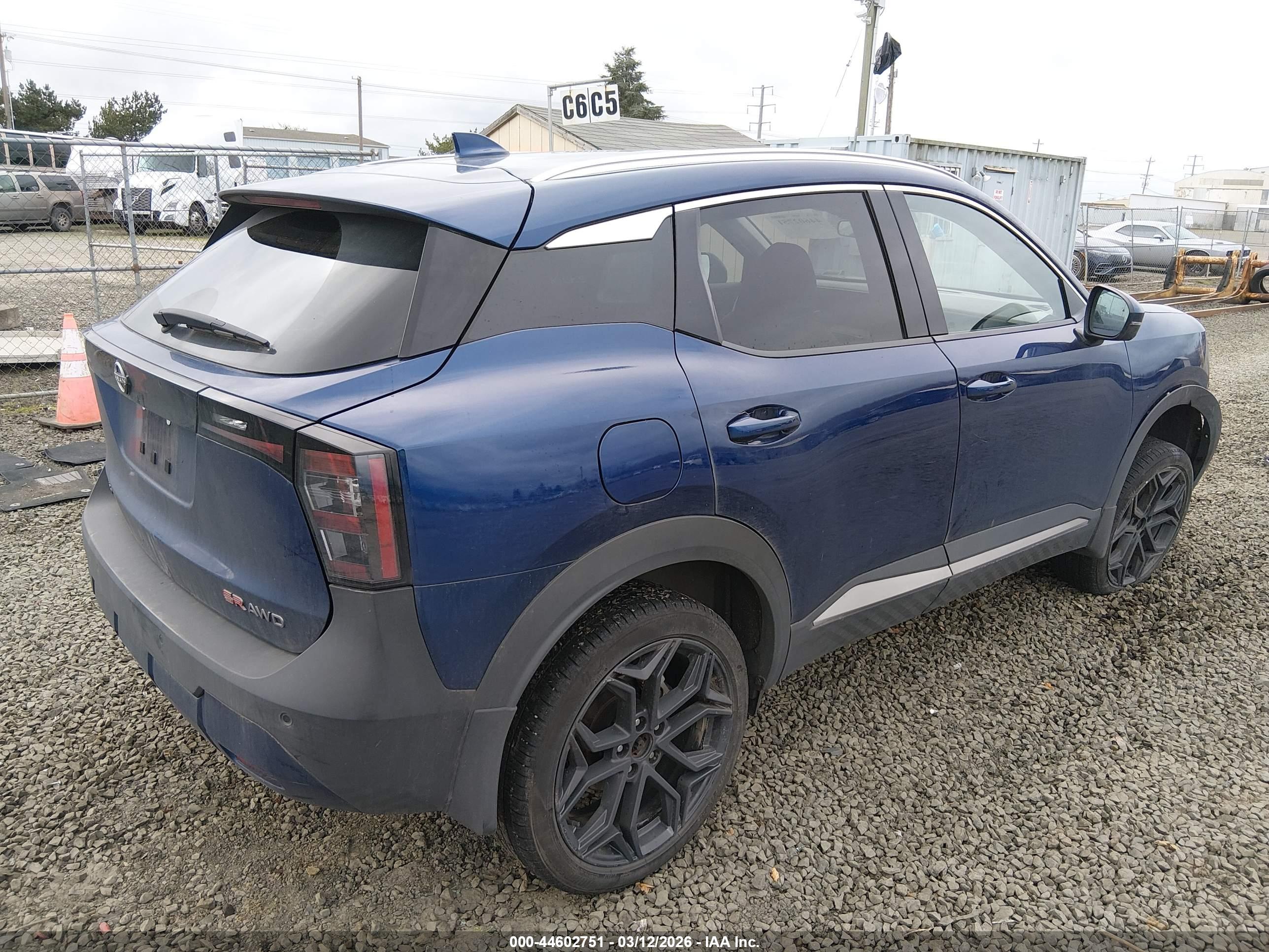 NISSAN KICKS image 4