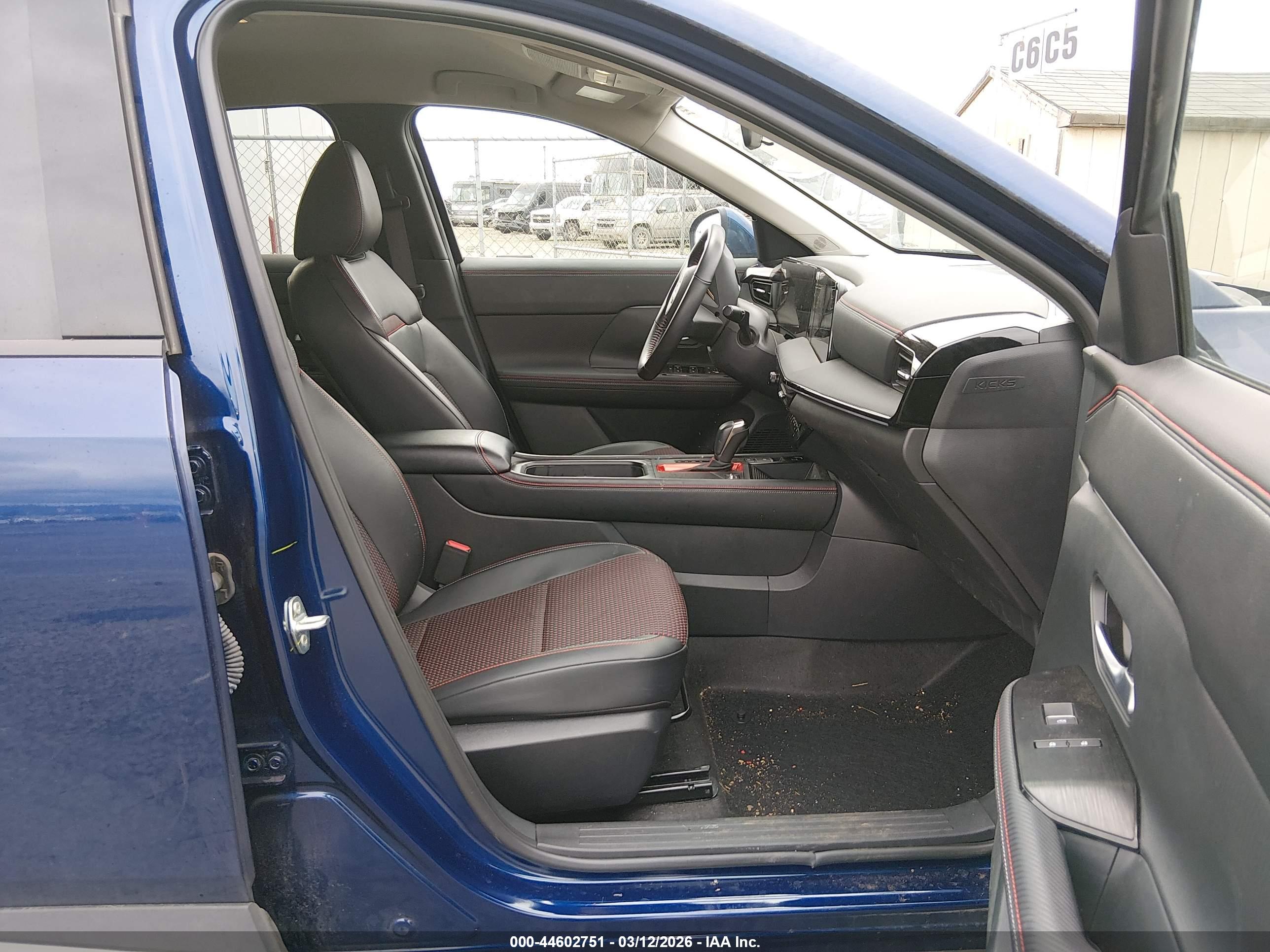 NISSAN KICKS image 5