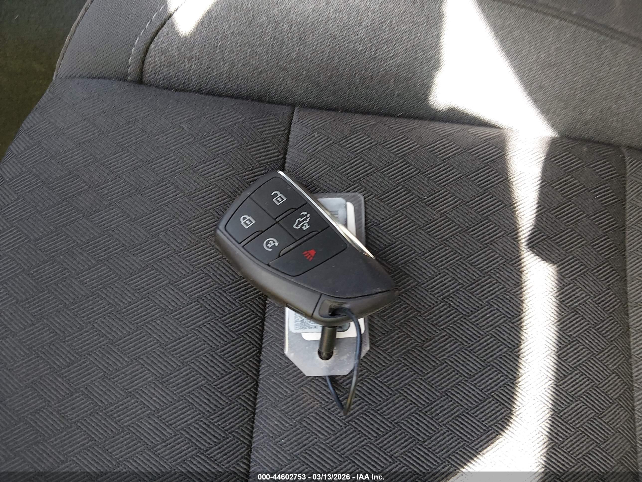 CHEVROLET SILVERADO image 11