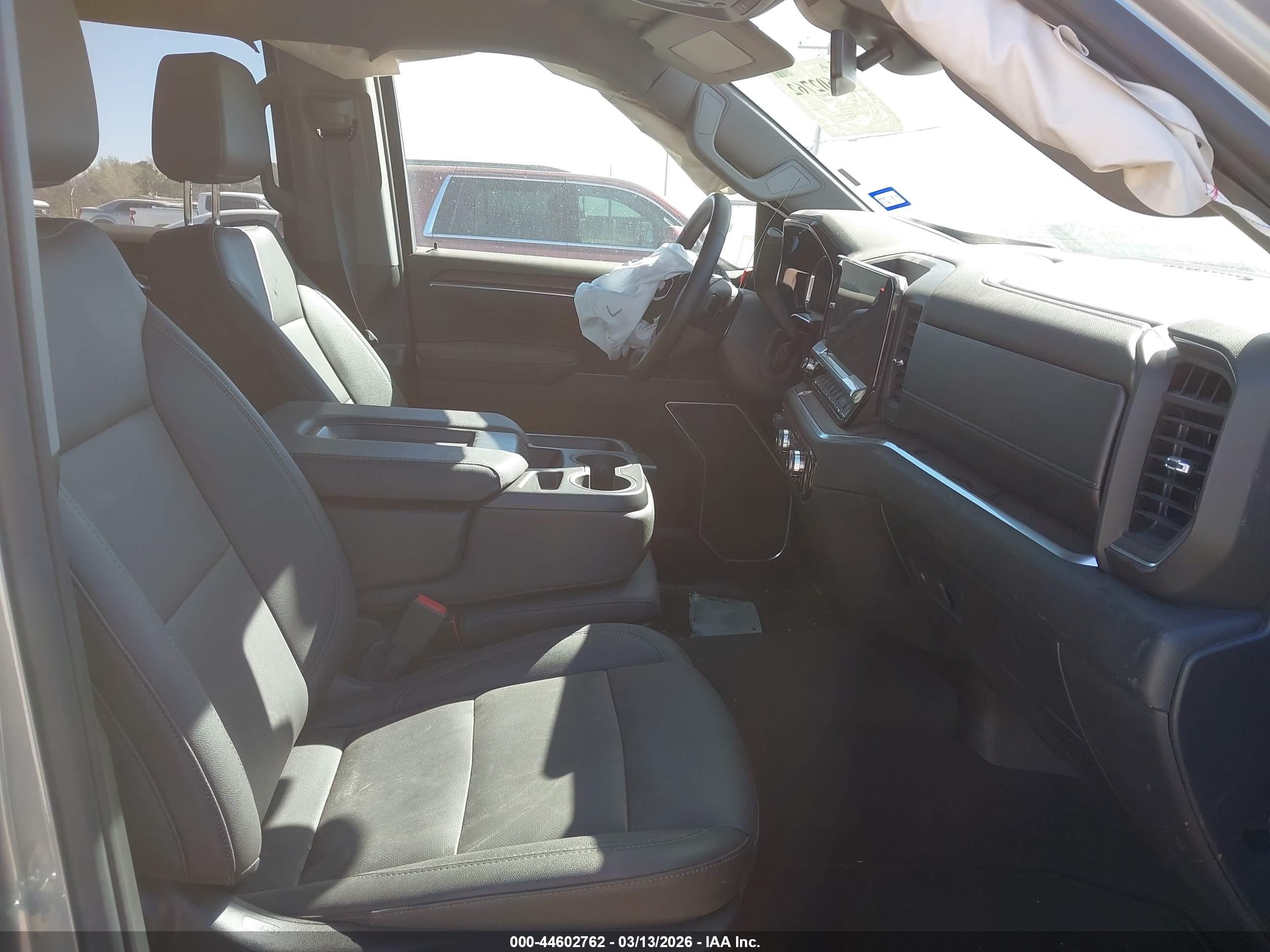GMC SIERRA image 5
