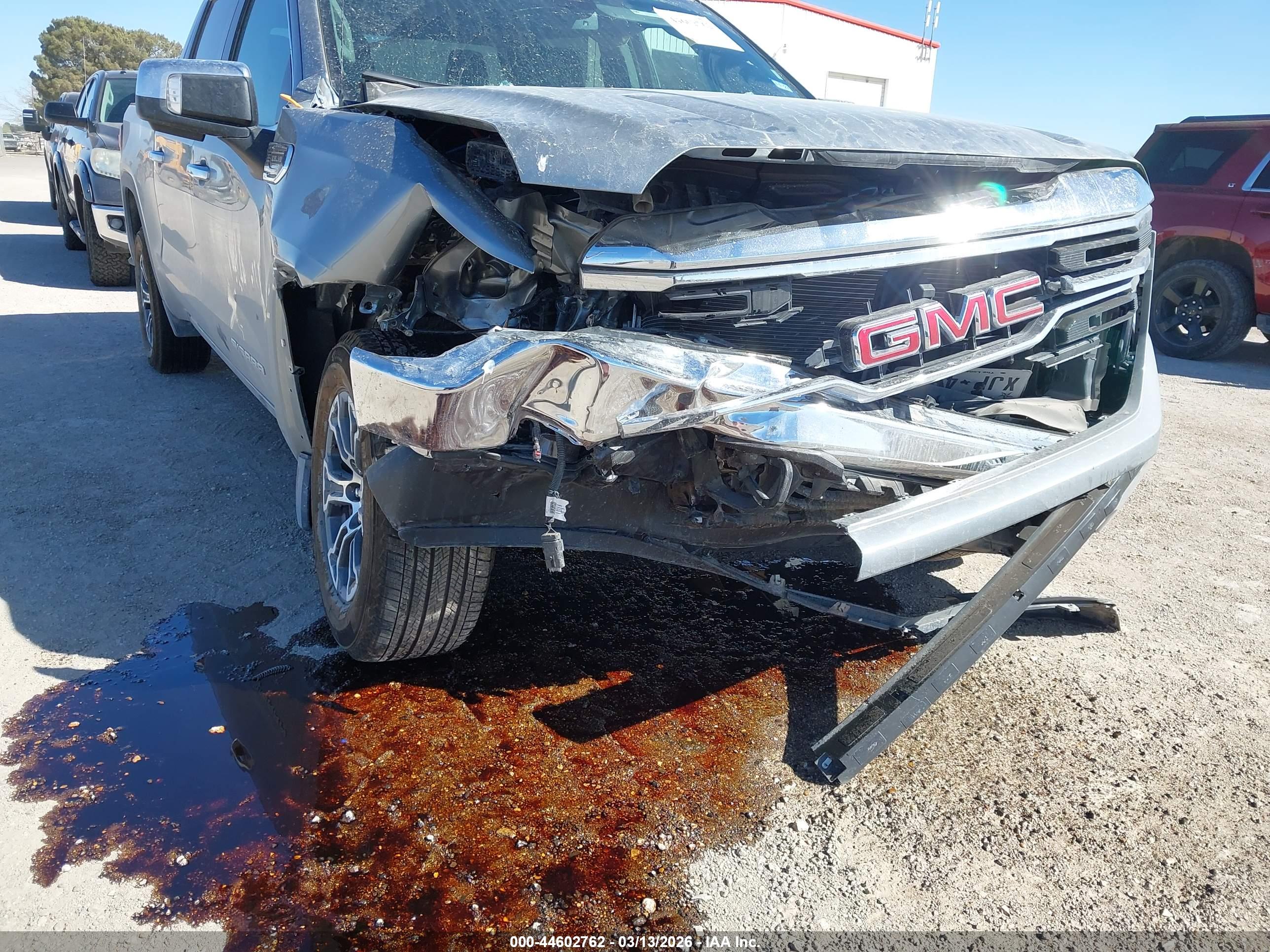GMC SIERRA image 6