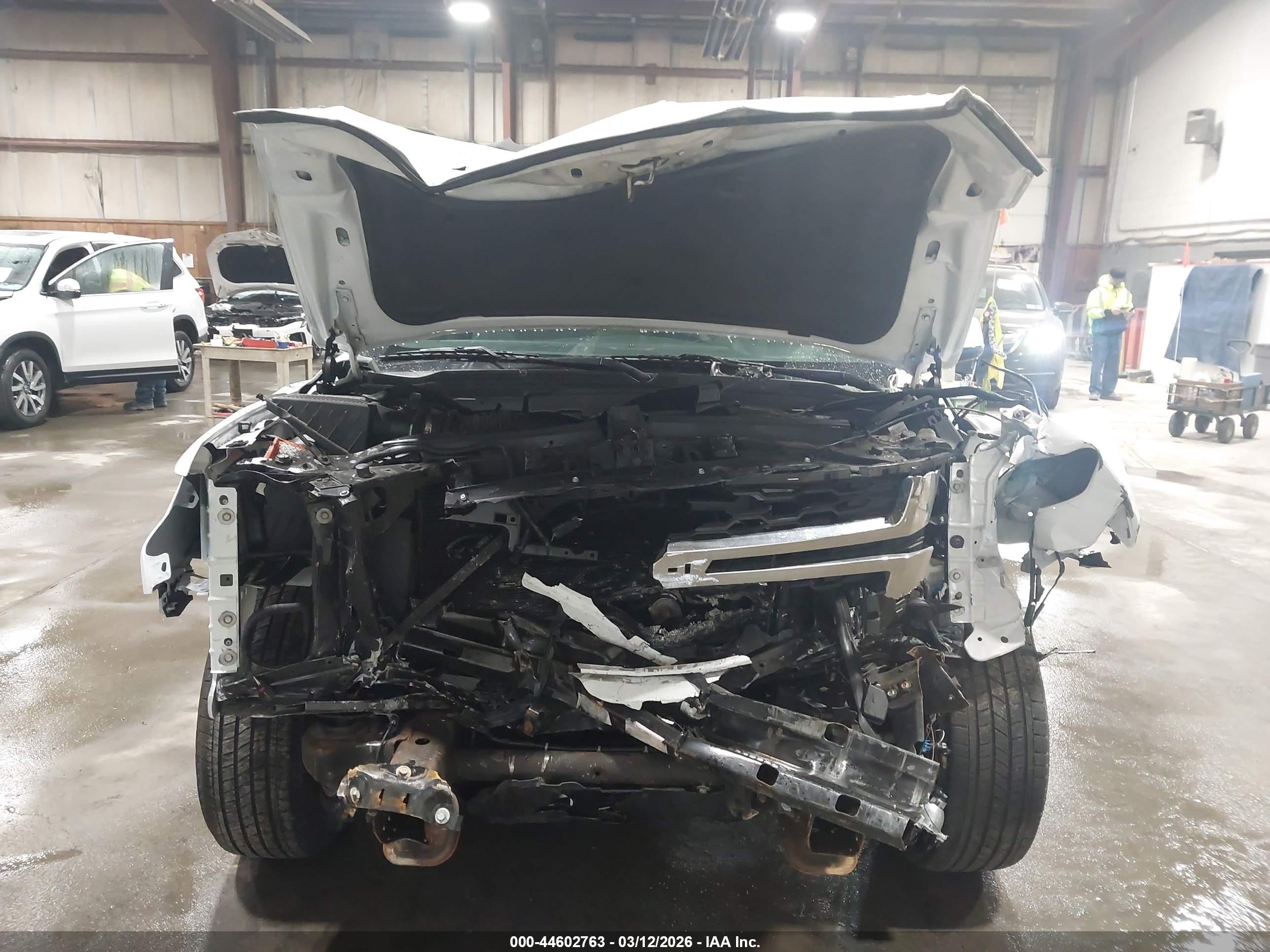 CHEVROLET TAHOE image 6