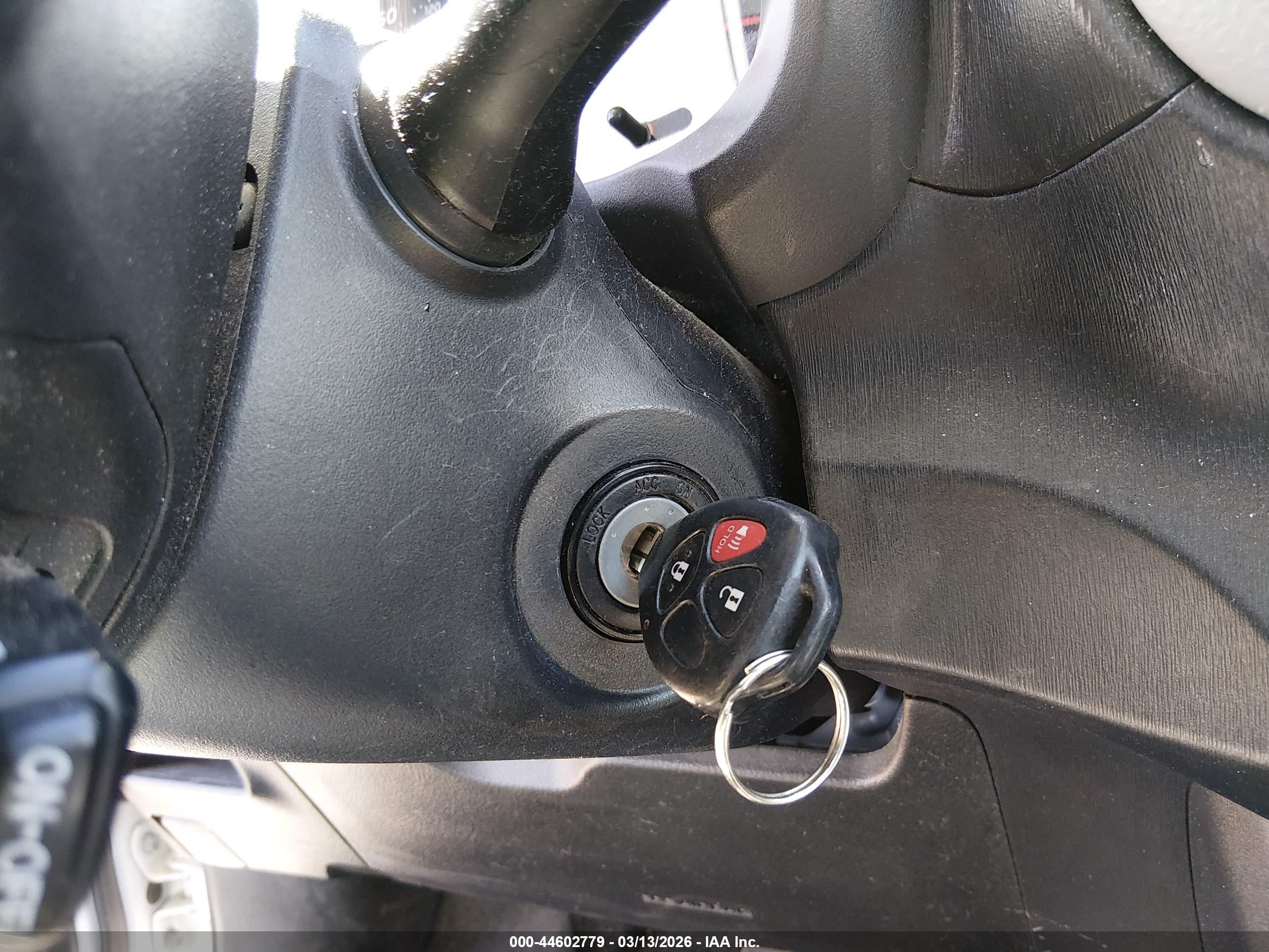 TOYOTA YARIS image 11