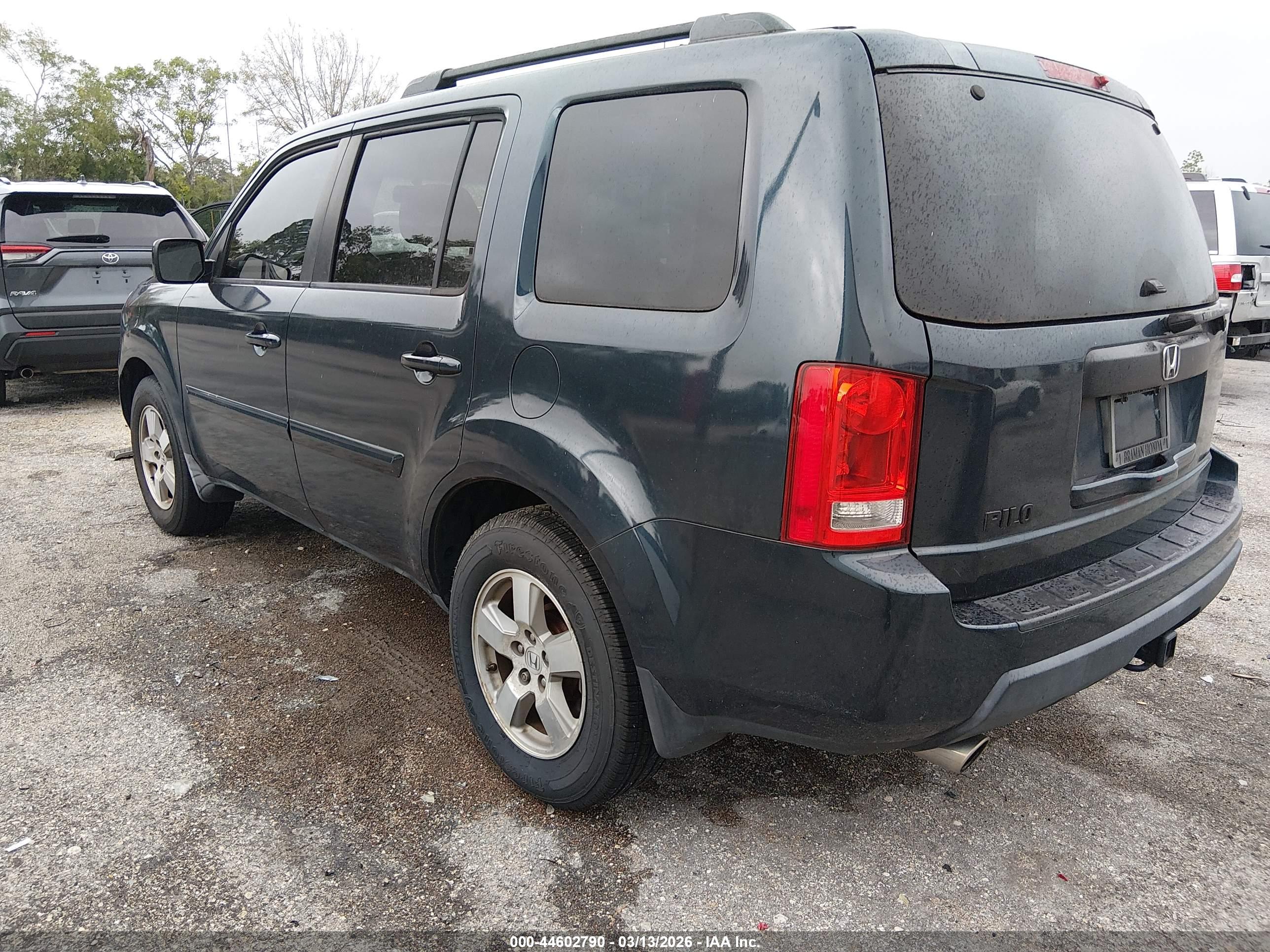HONDA PILOT image 3