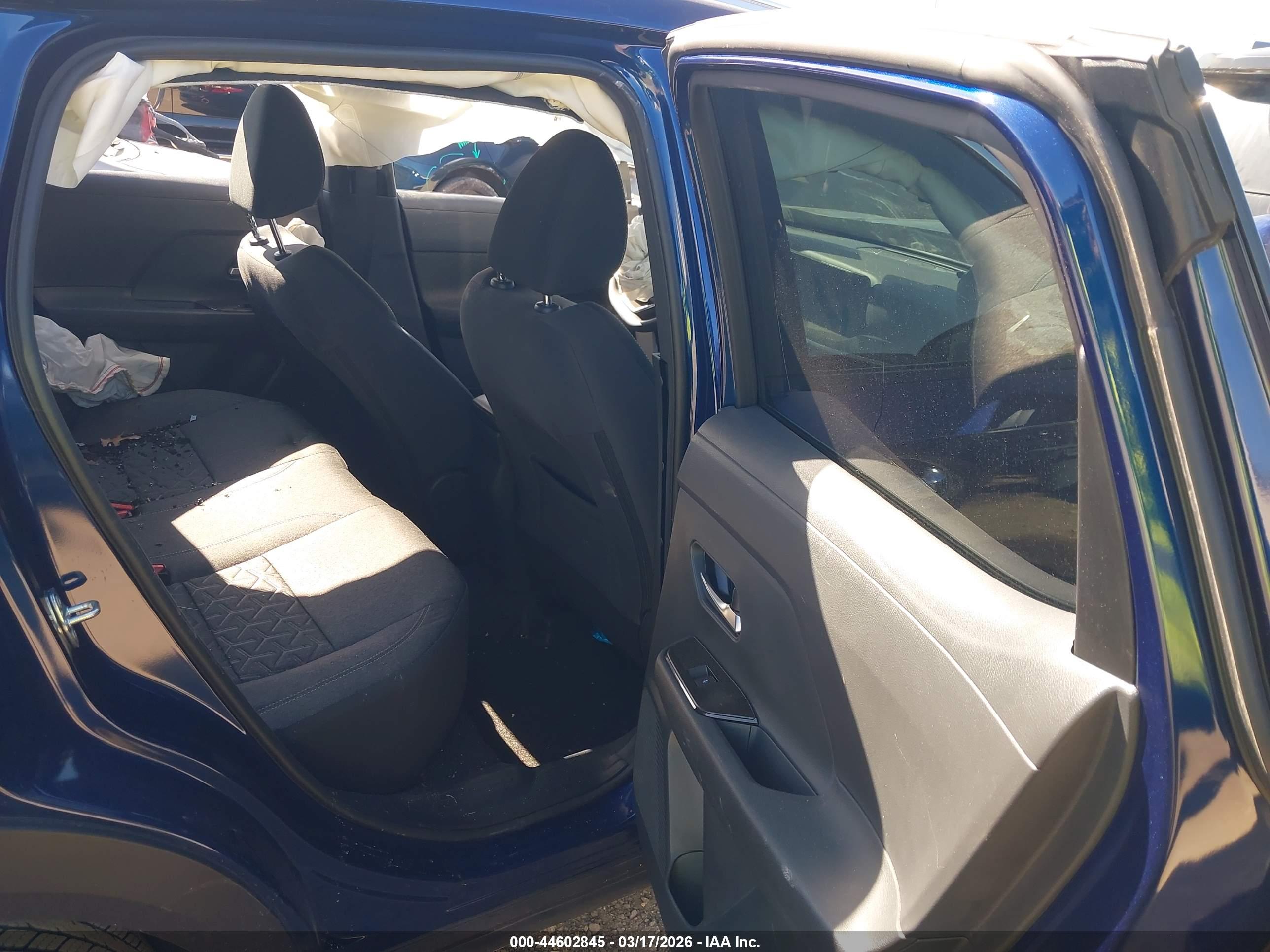 NISSAN KICKS image 8