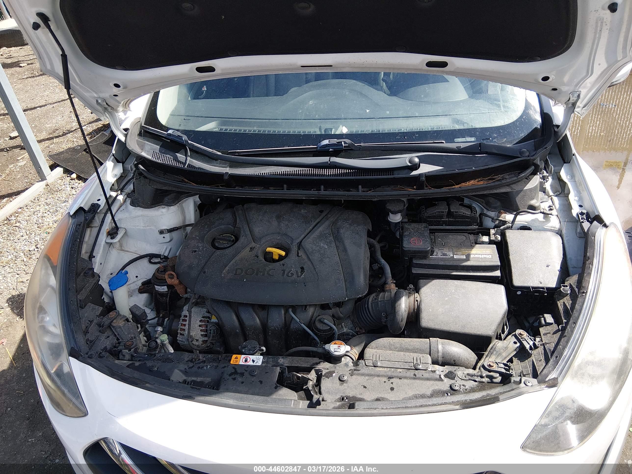HYUNDAI ELANTRA image 10