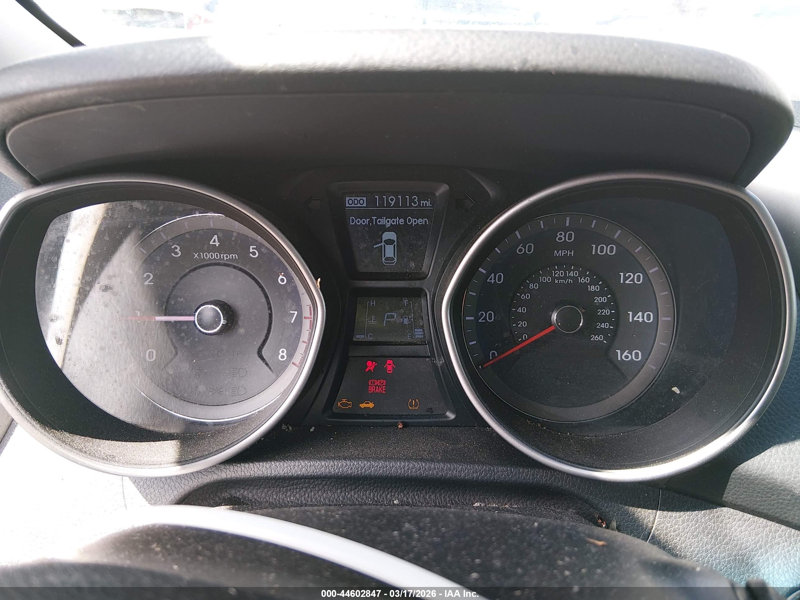 HYUNDAI ELANTRA image 7