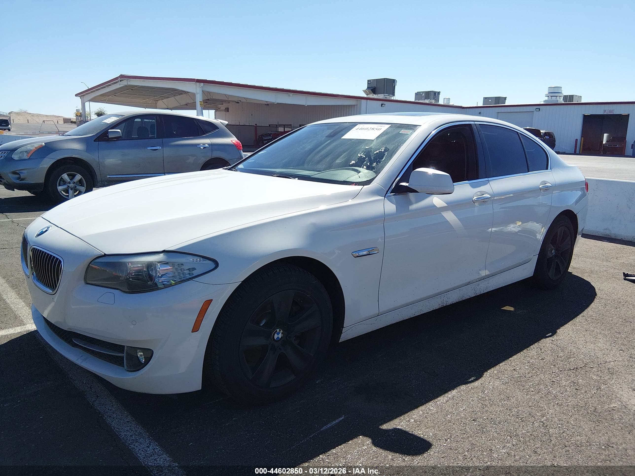 BMW 528I image 2