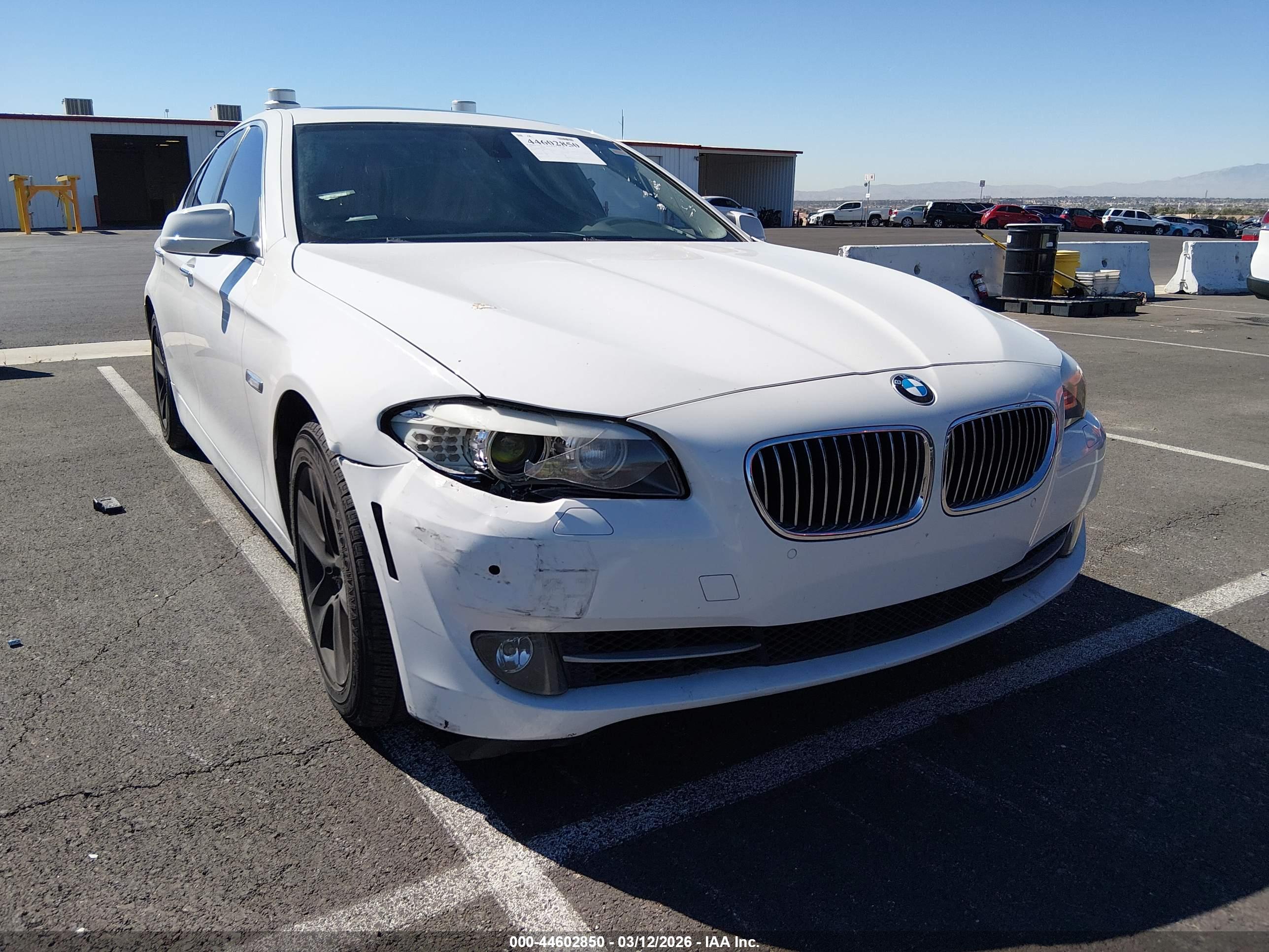 BMW 528I image 6