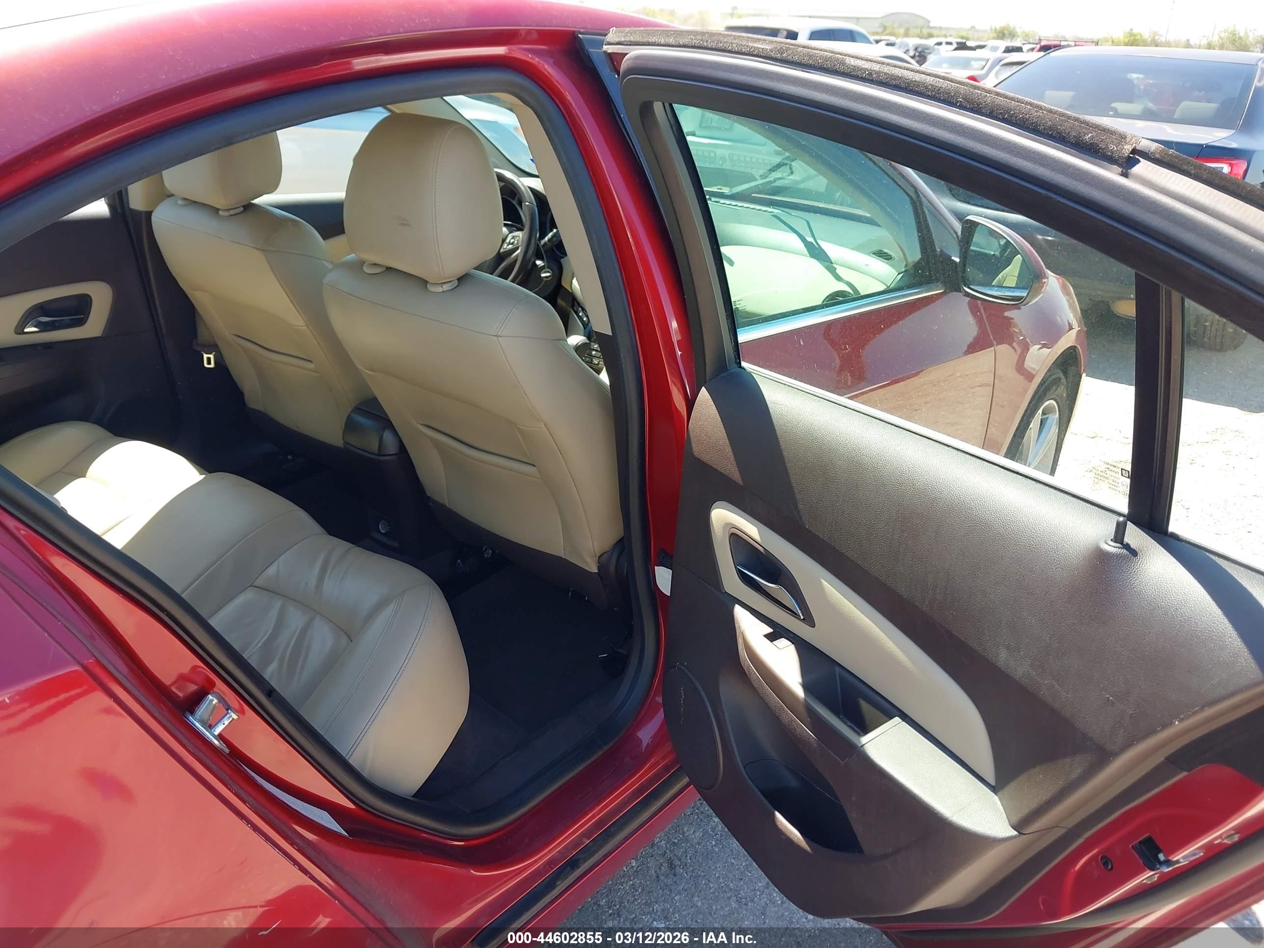 CHEVROLET CRUZE image 8