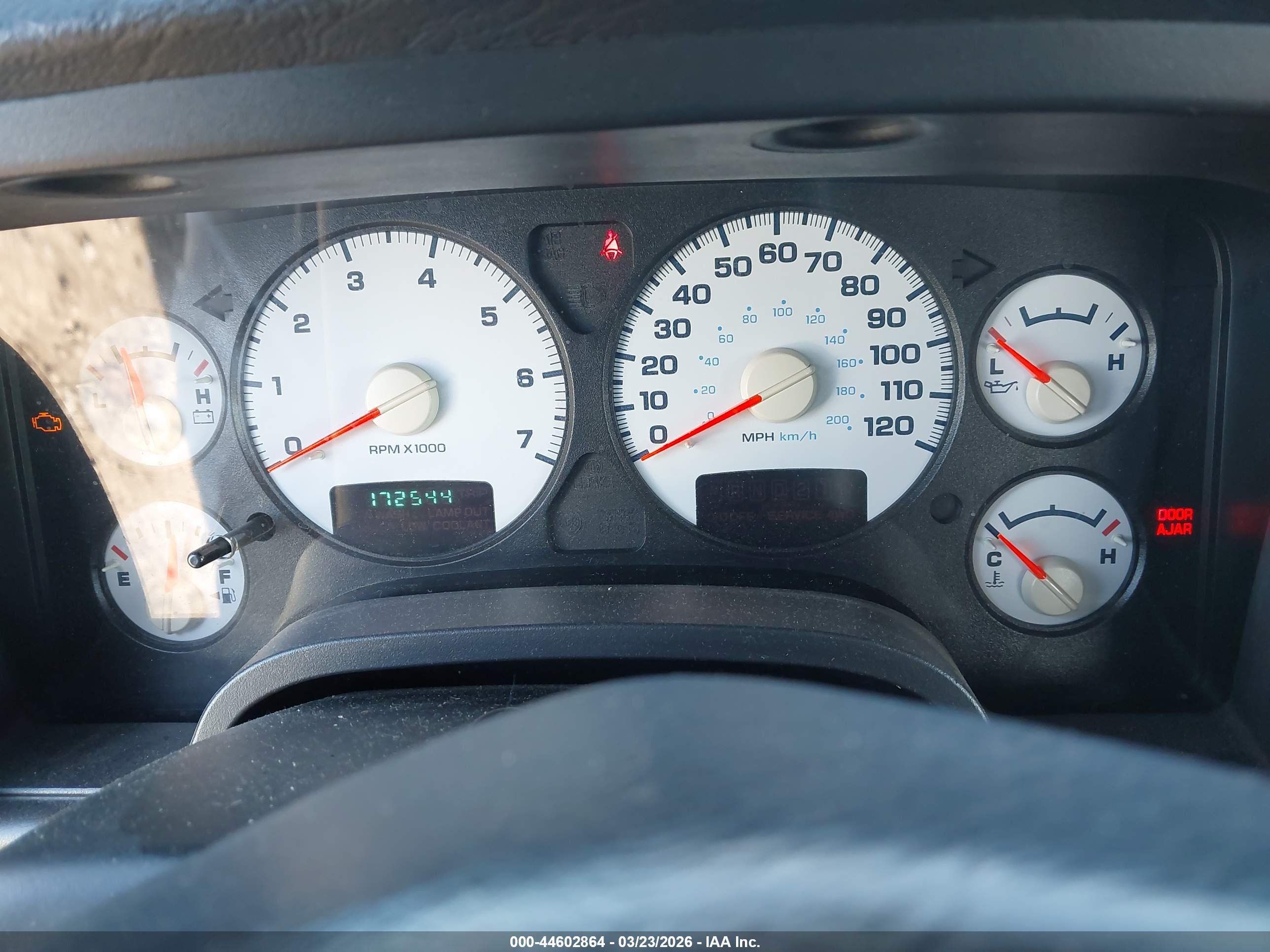DODGE RAM image 7