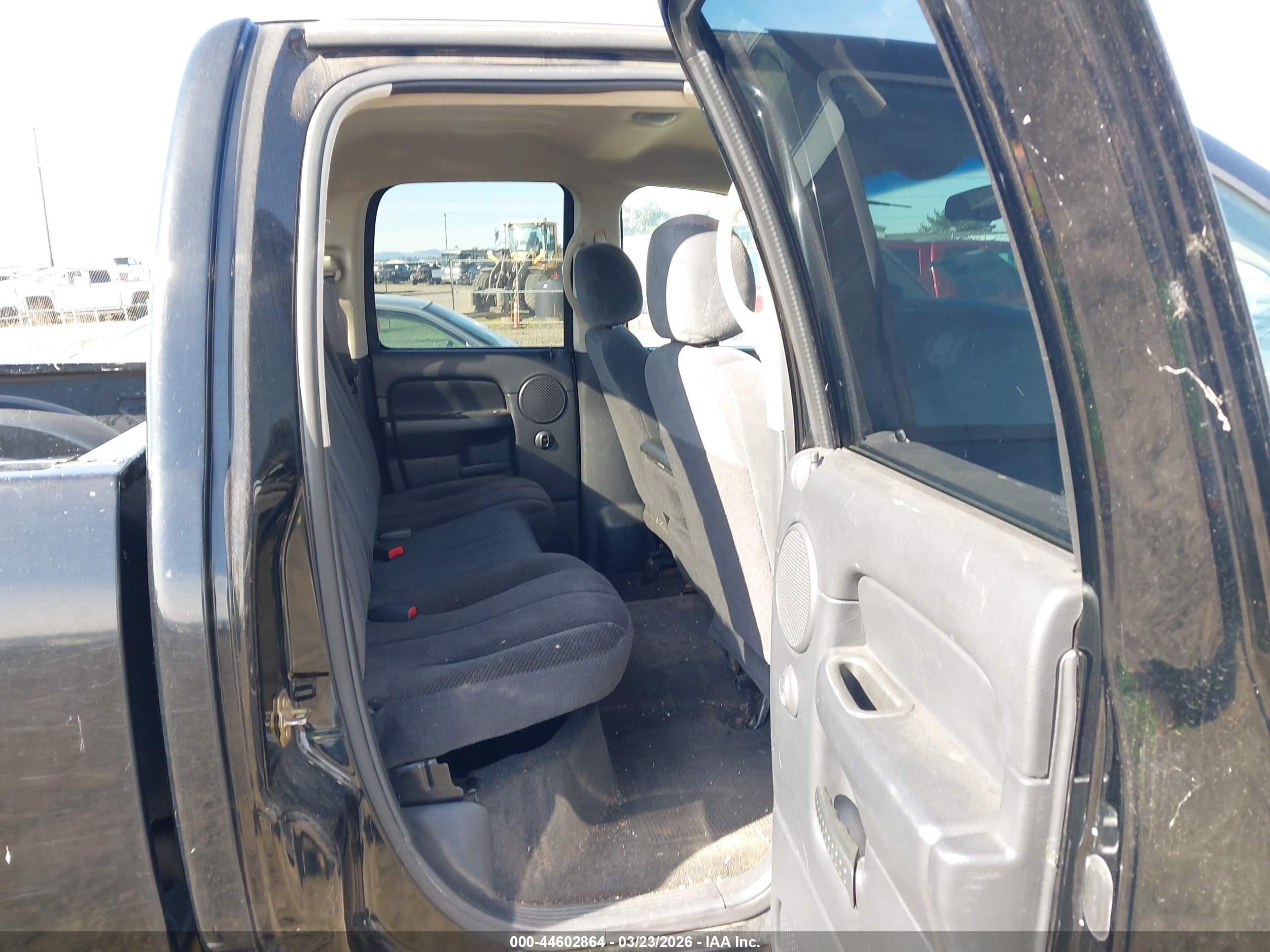 DODGE RAM image 8