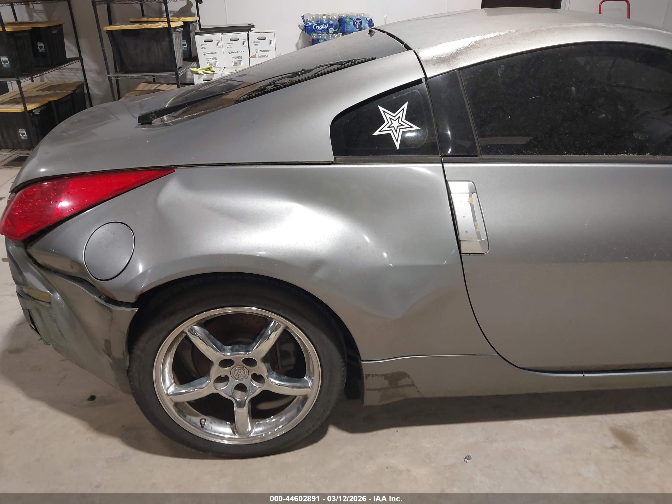 NISSAN 350Z image 8