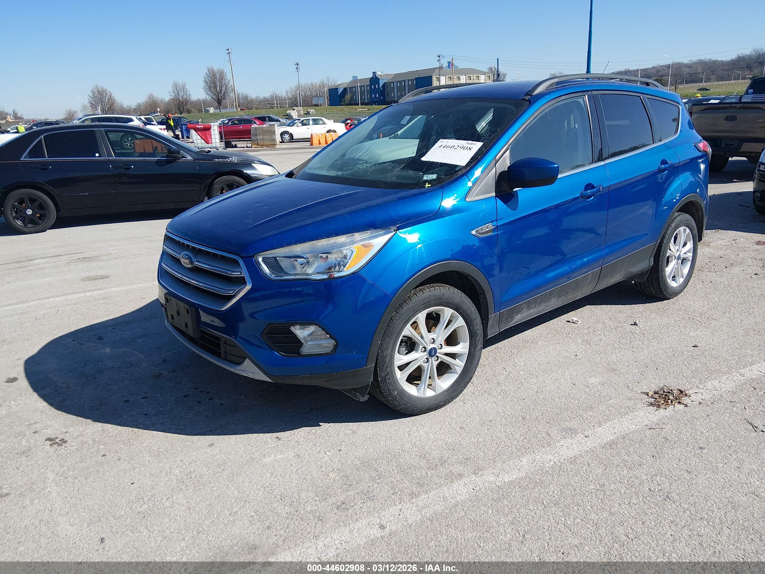 FORD ESCAPE image 2