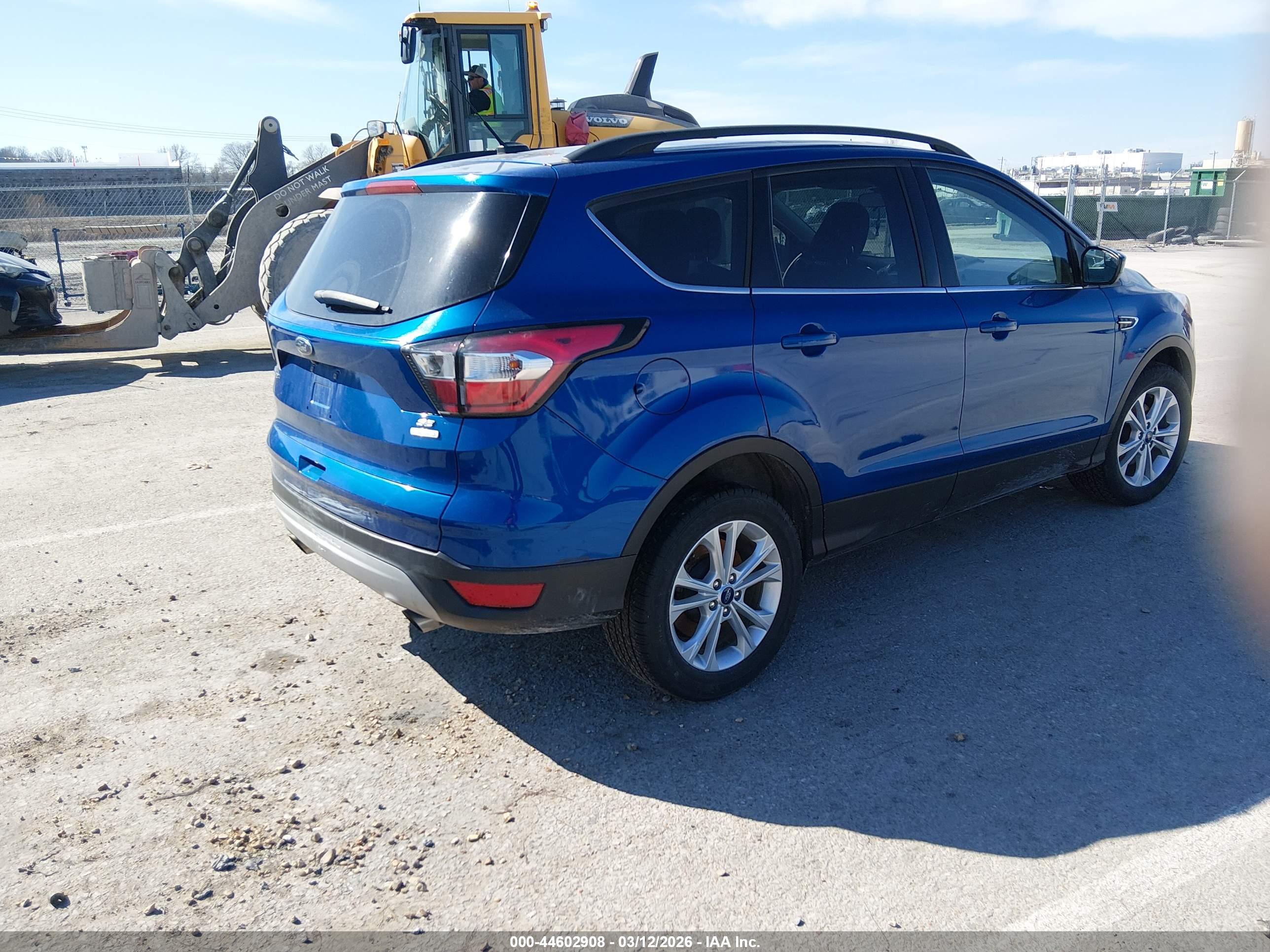 FORD ESCAPE image 4