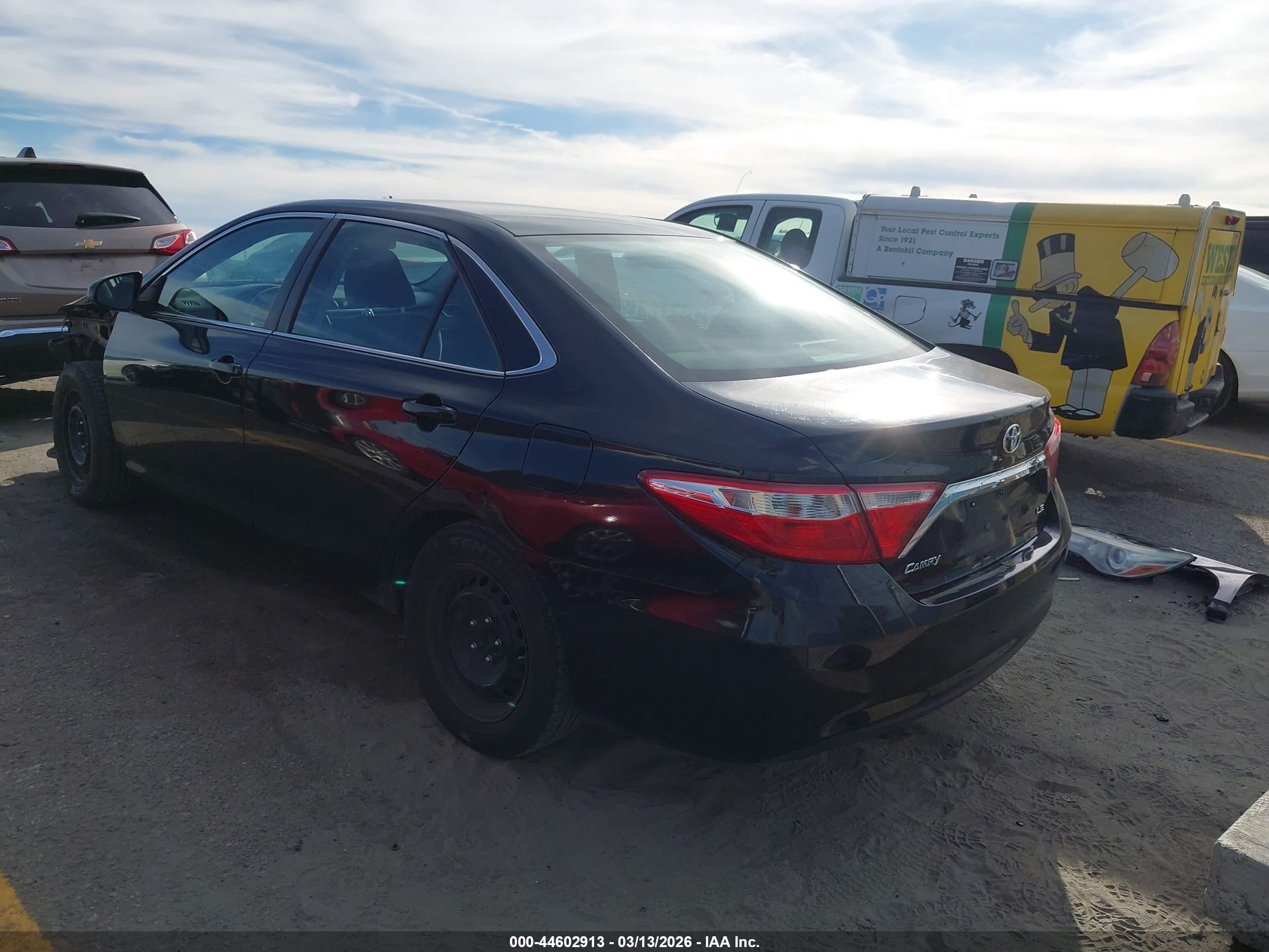 TOYOTA CAMRY image 3