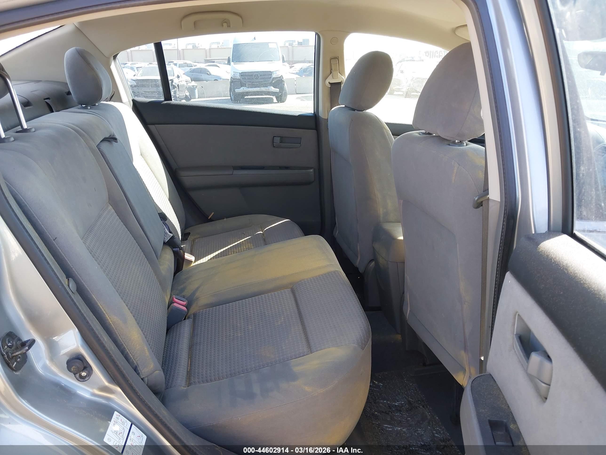 NISSAN SENTRA image 8