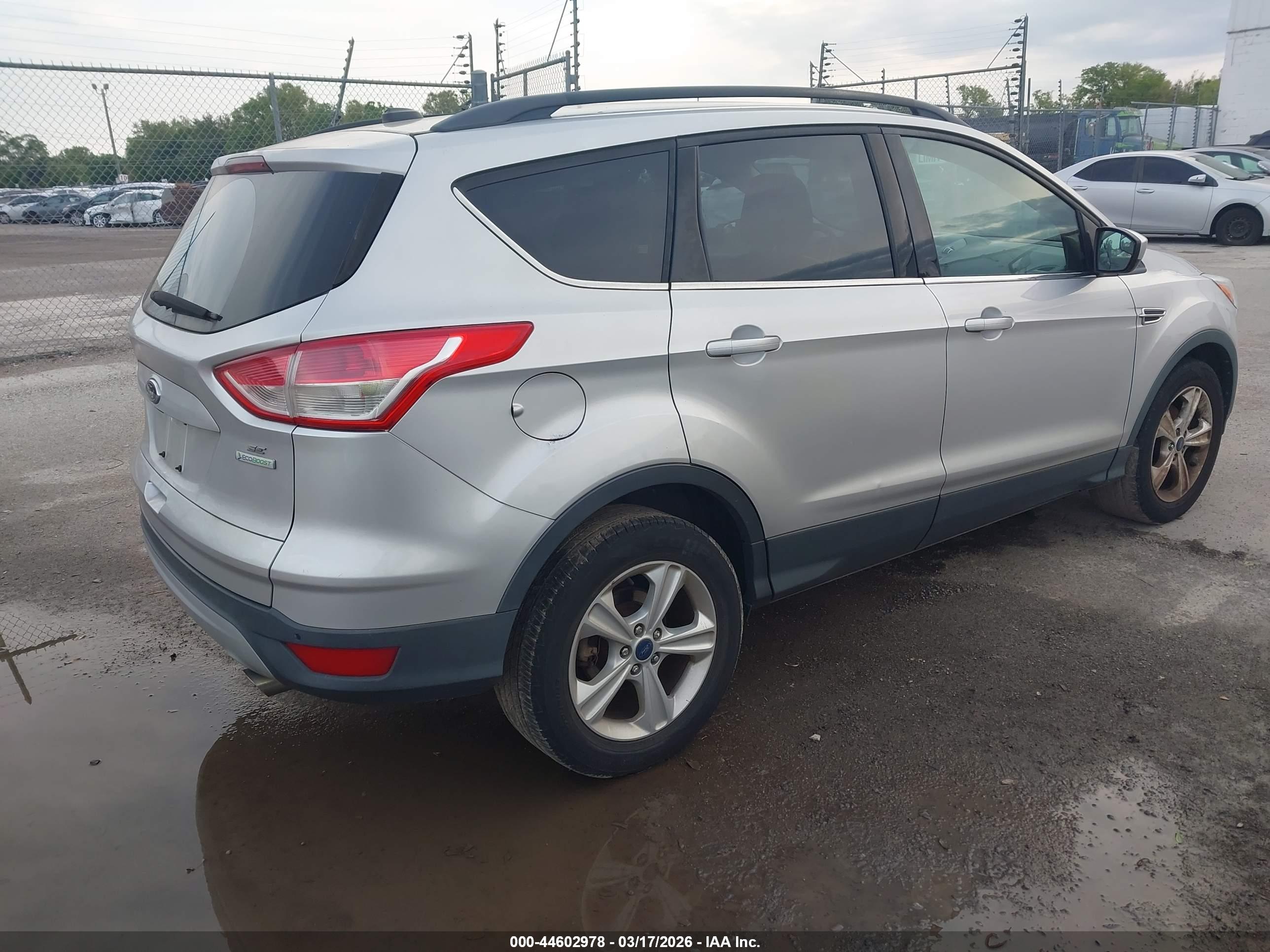 FORD ESCAPE image 4