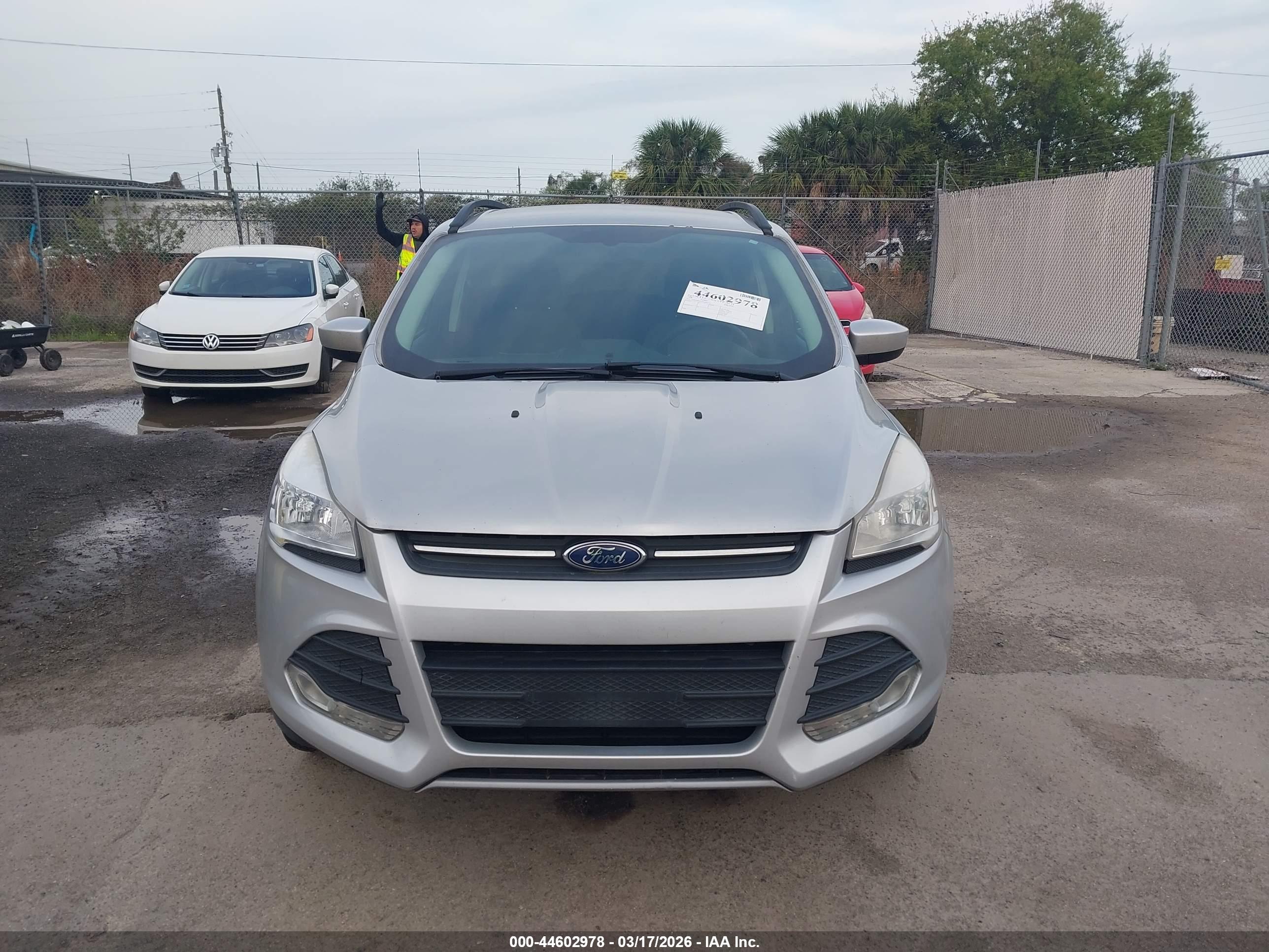 FORD ESCAPE image 6