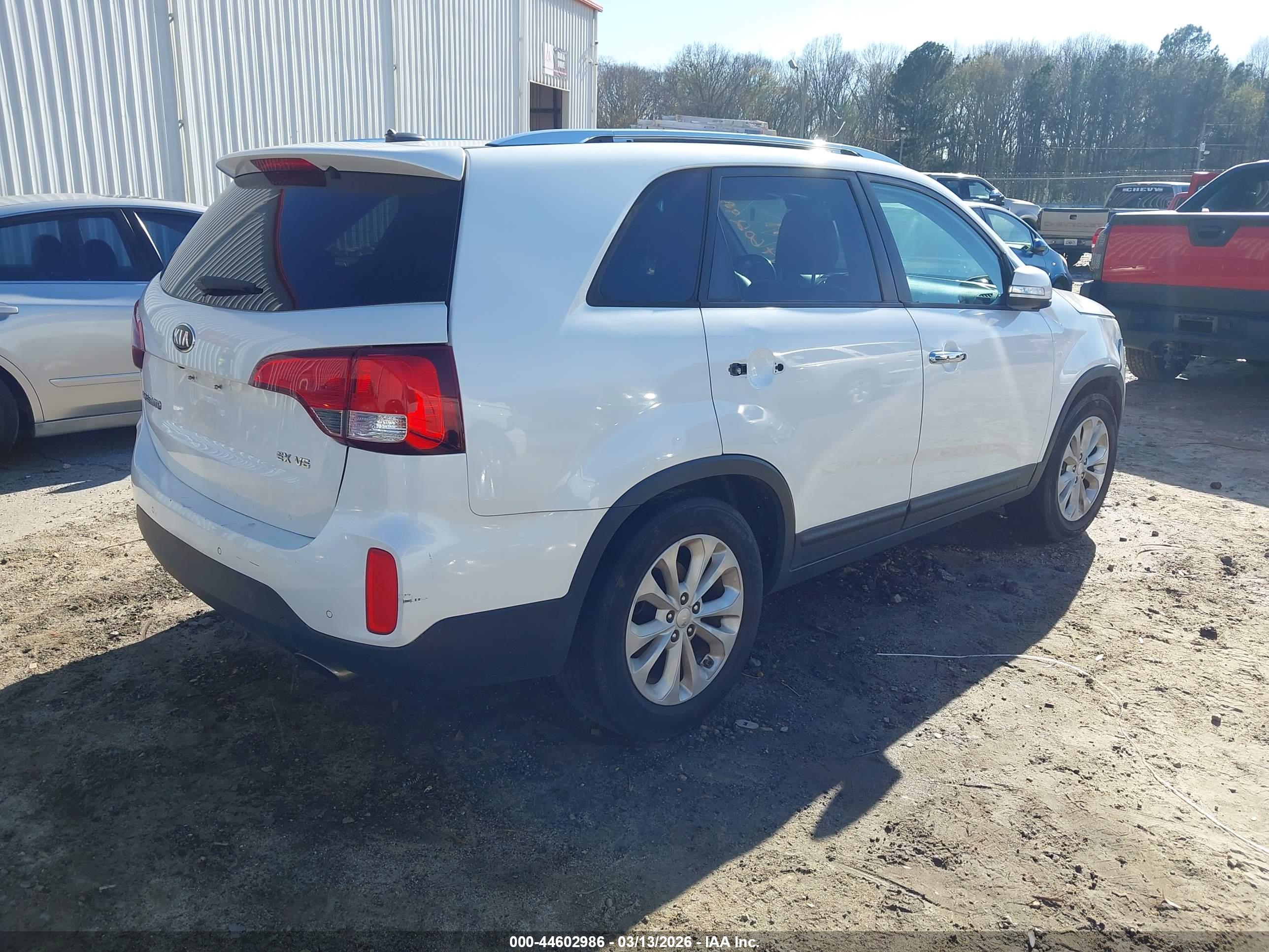 KIA SORENTO image 4