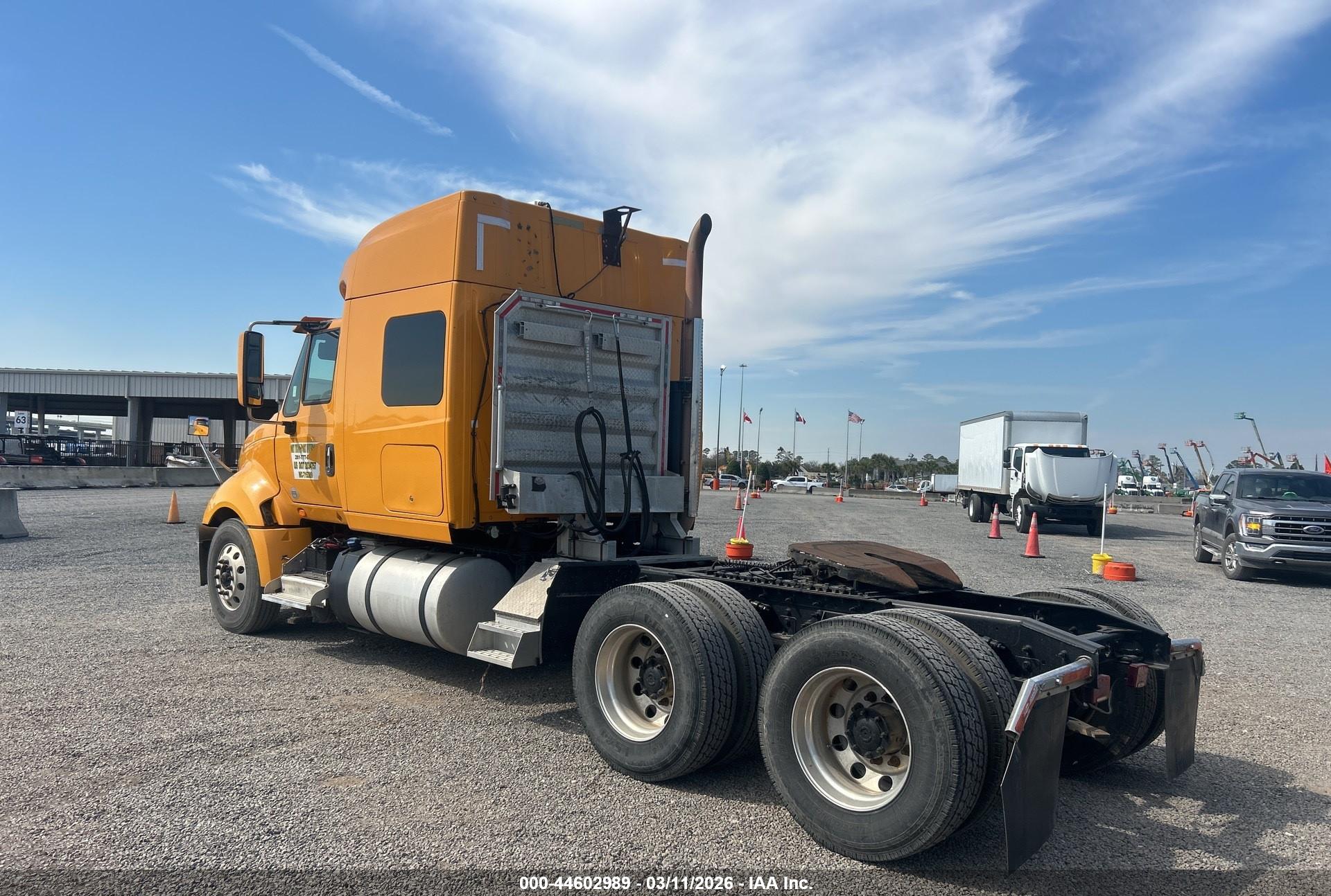 INTERNATIONAL PROSTAR image 4